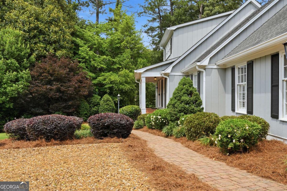 2 Walnut Drive Property Photo 4