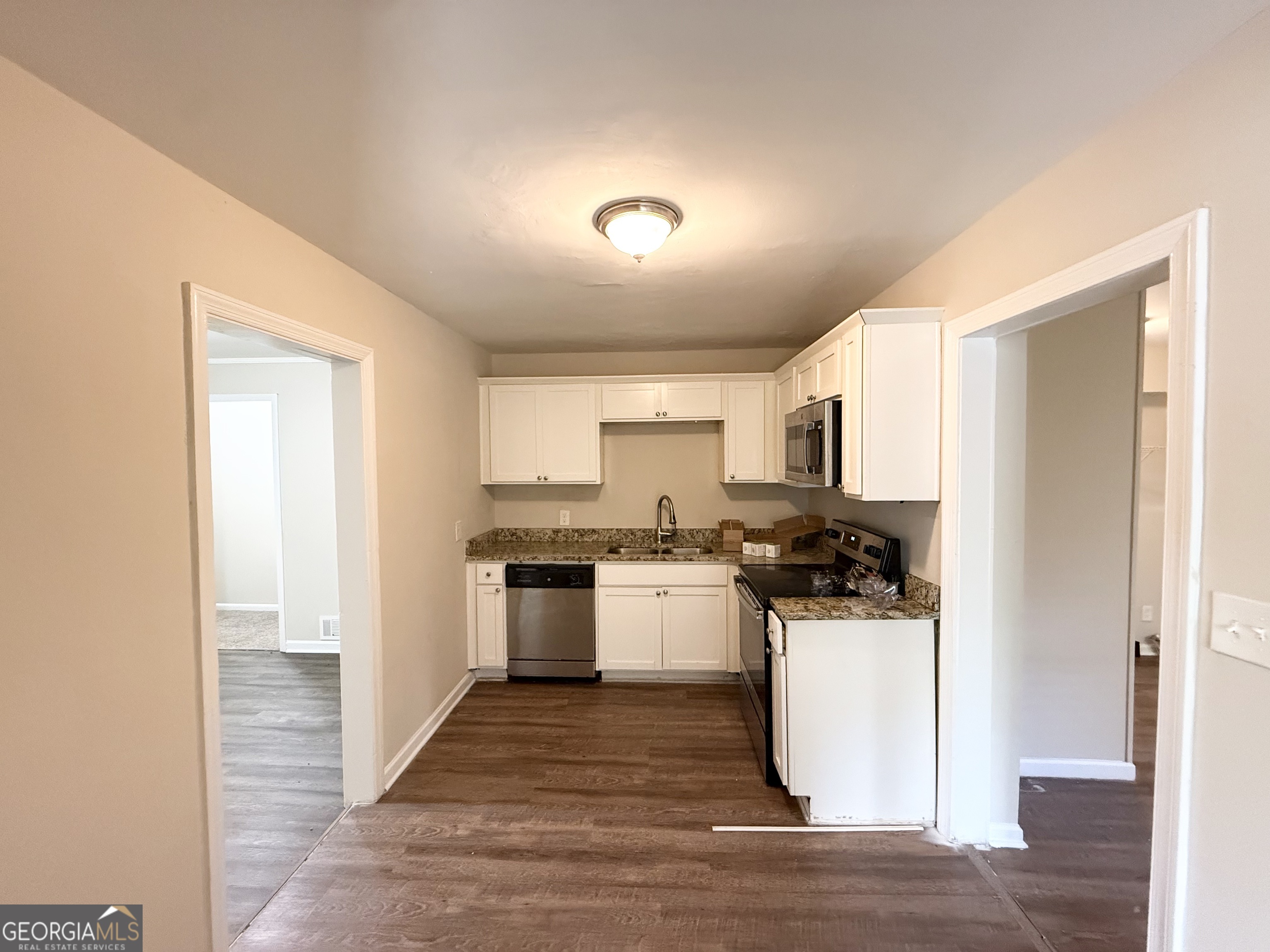 2159 Macon Drive Property Photo 4