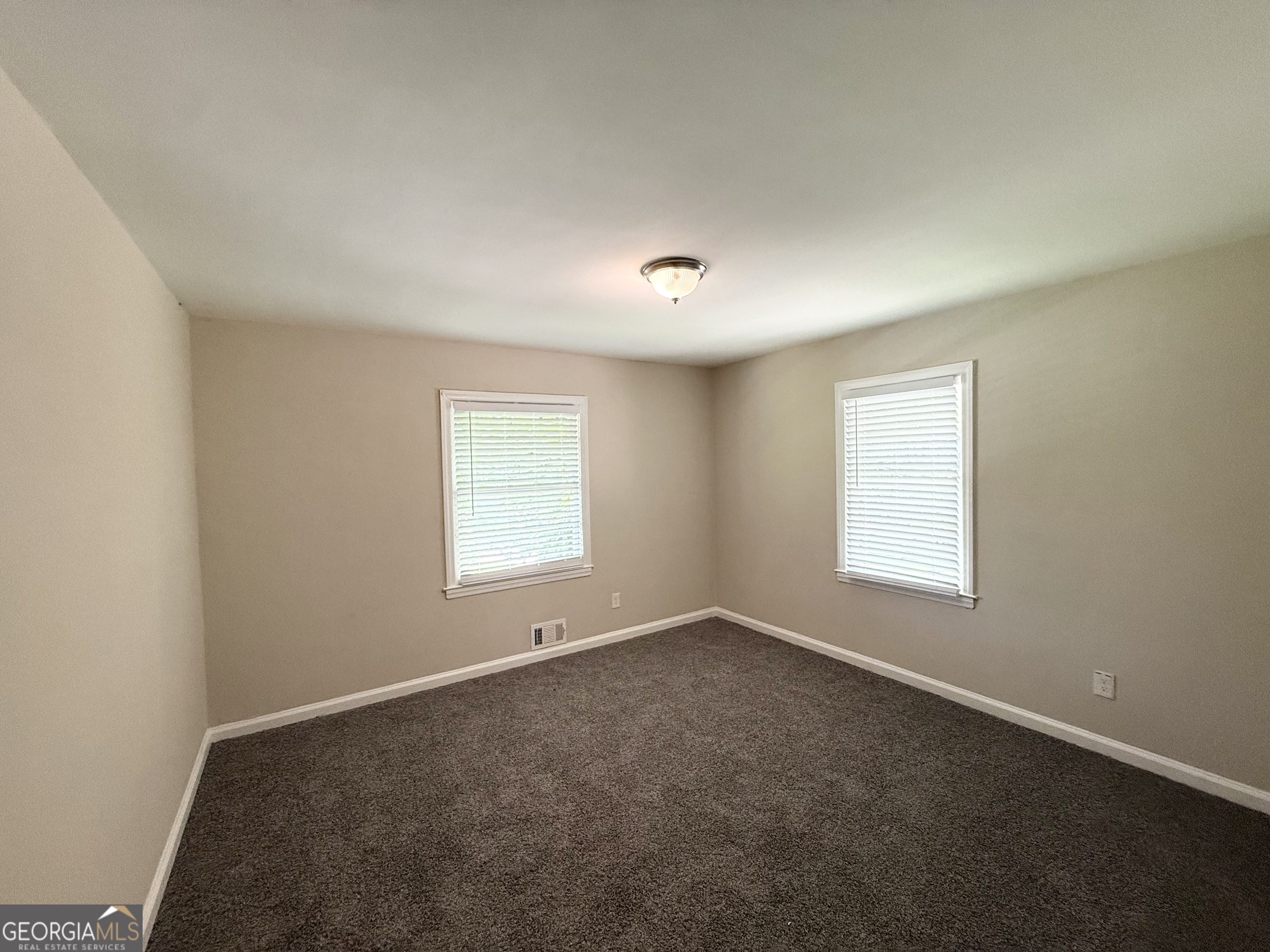 2159 Macon Drive Property Photo 5
