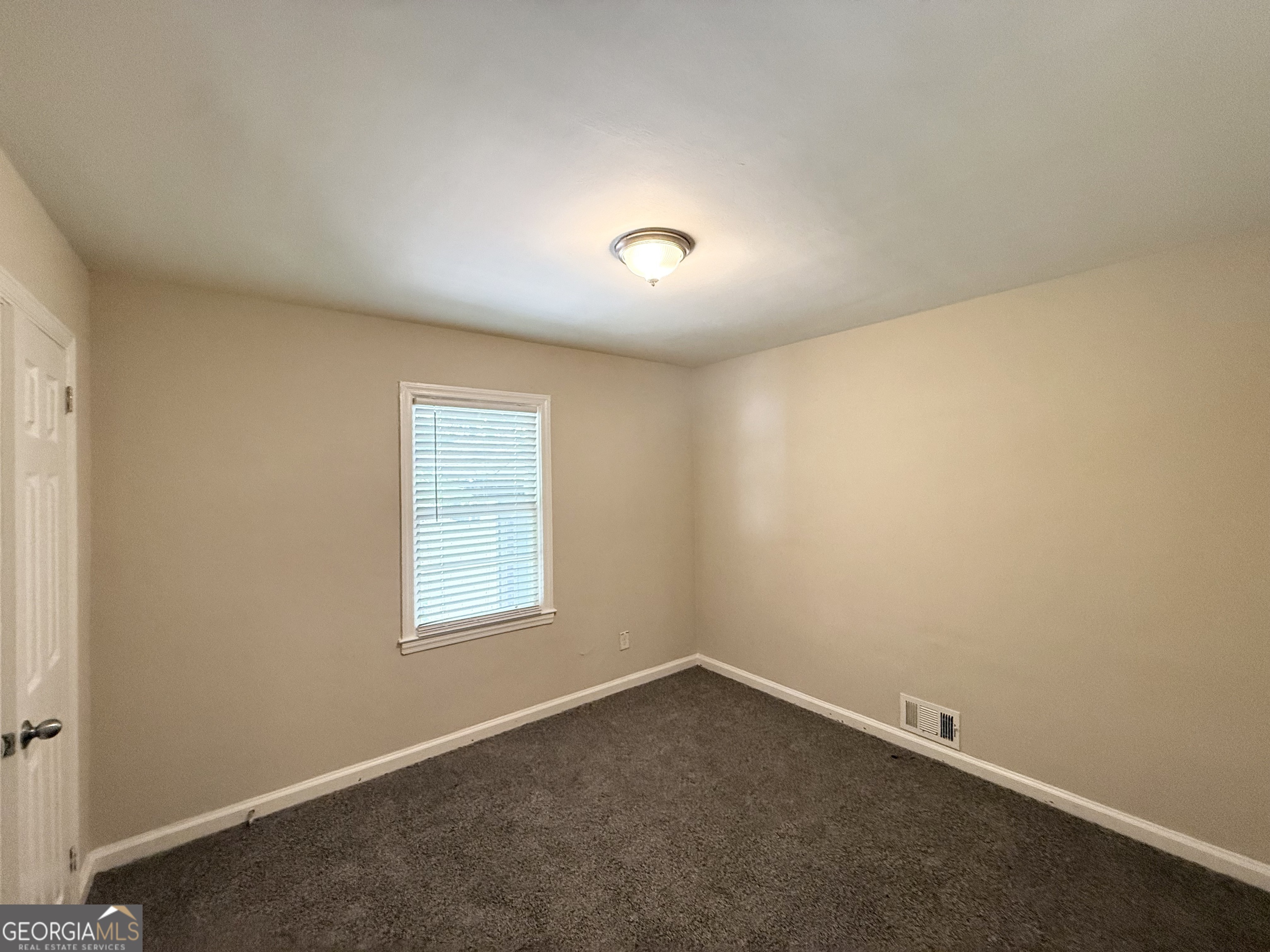 2159 Macon Drive Property Photo 6