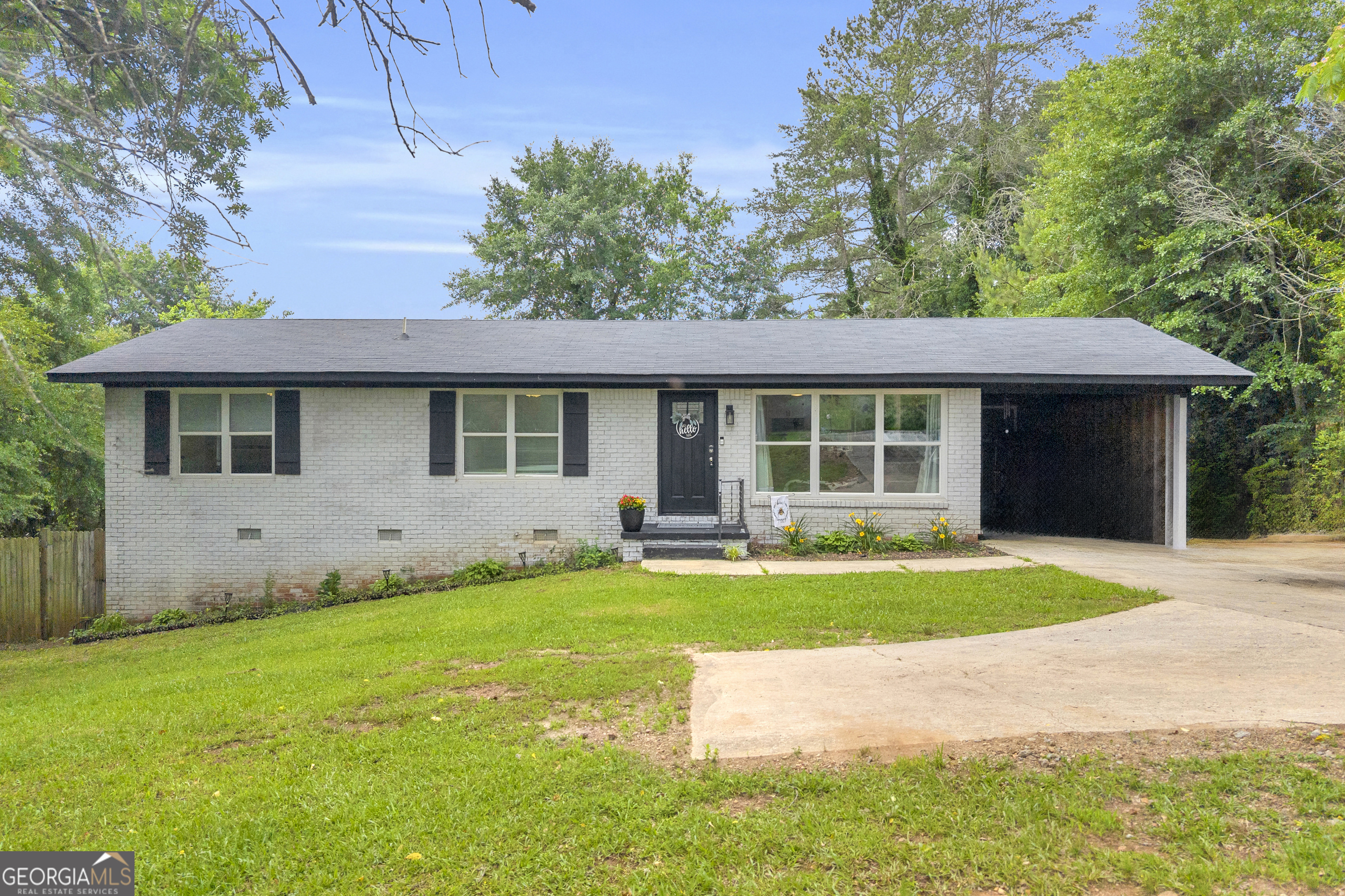 372 Scenic Drive Property Photo 2