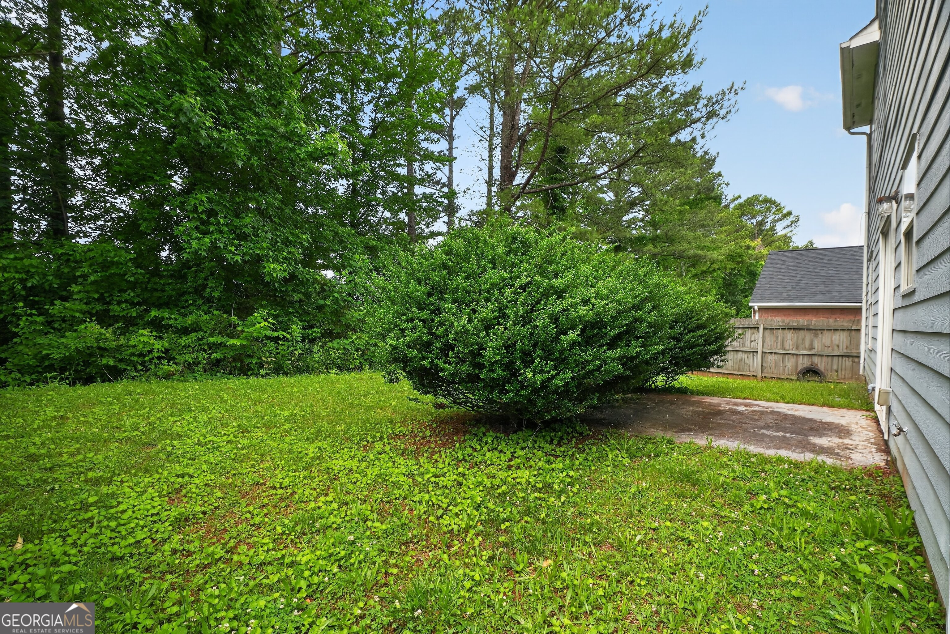 6307 Klondike River Road Property Photo 8