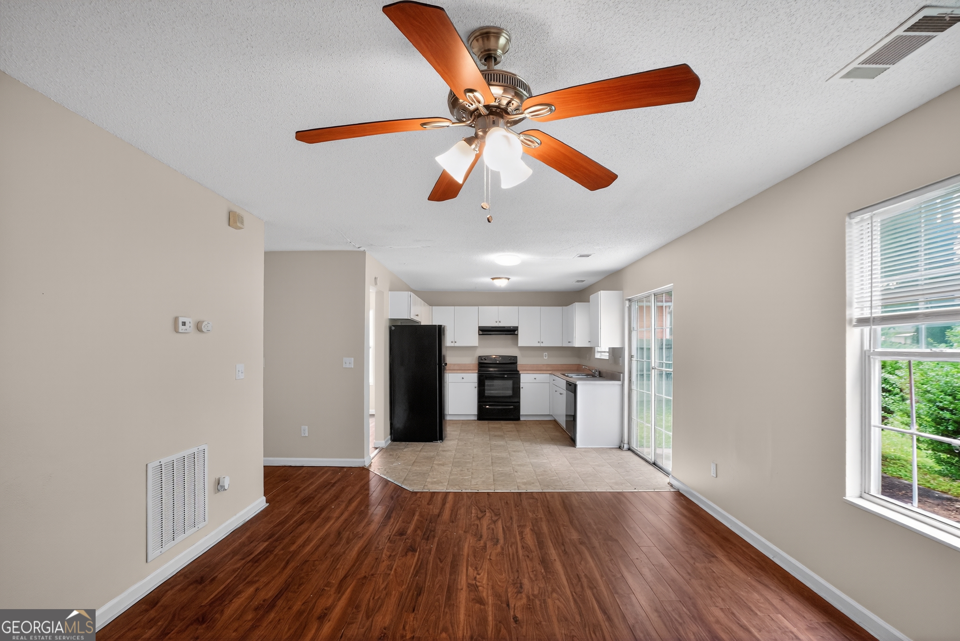 6307 Klondike River Road Property Photo 16
