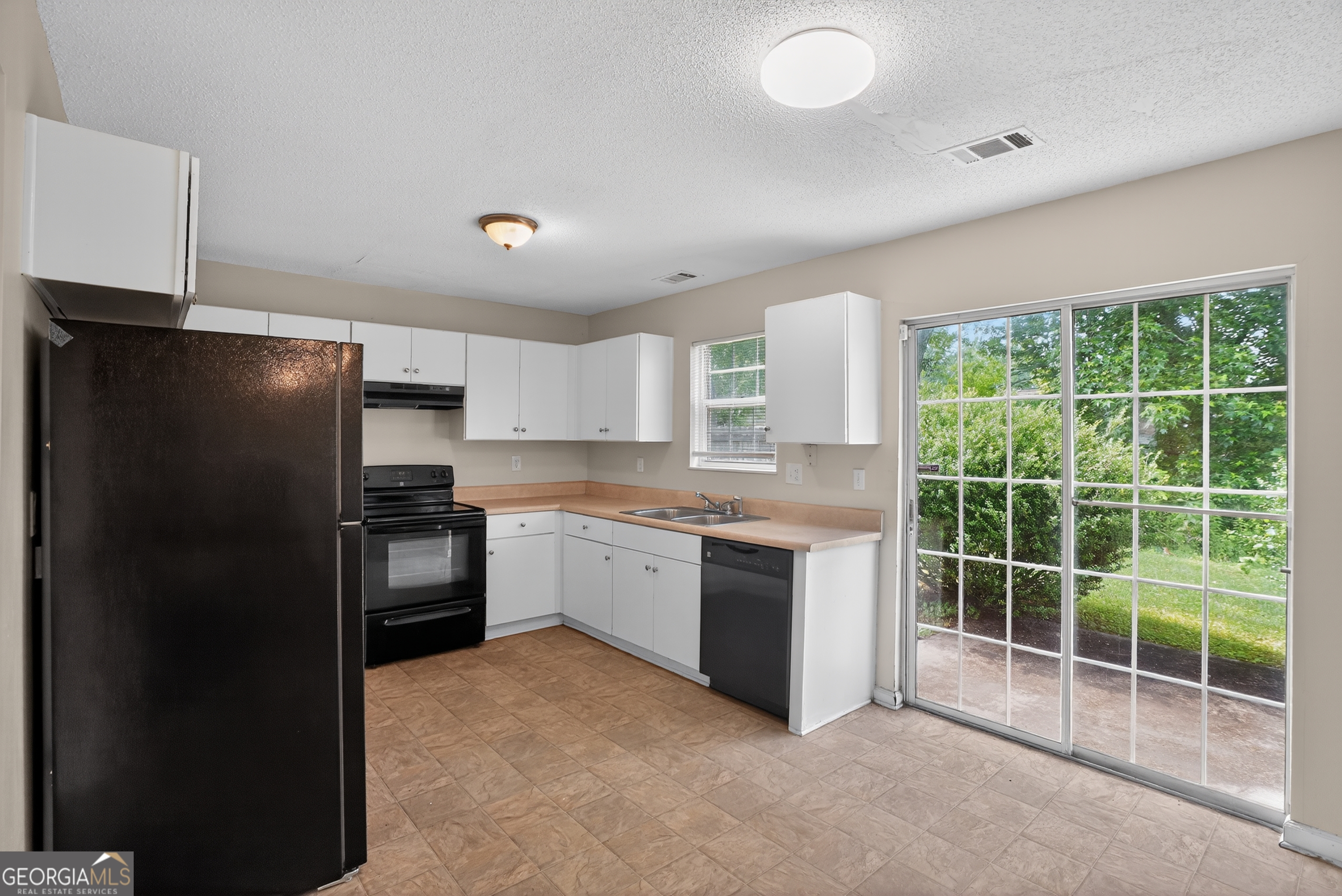 6307 Klondike River Road Property Photo 21