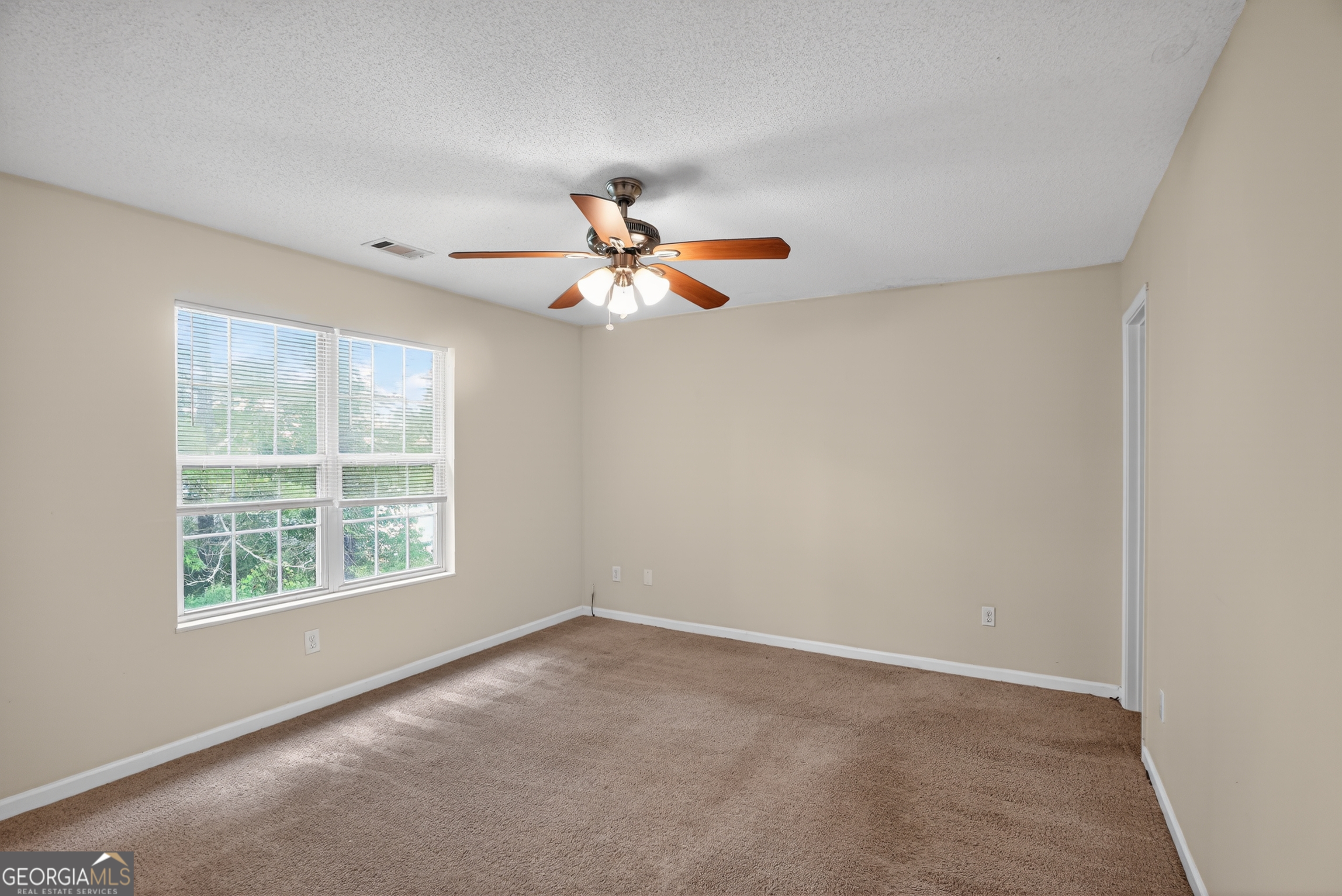 6307 Klondike River Road Property Photo 26