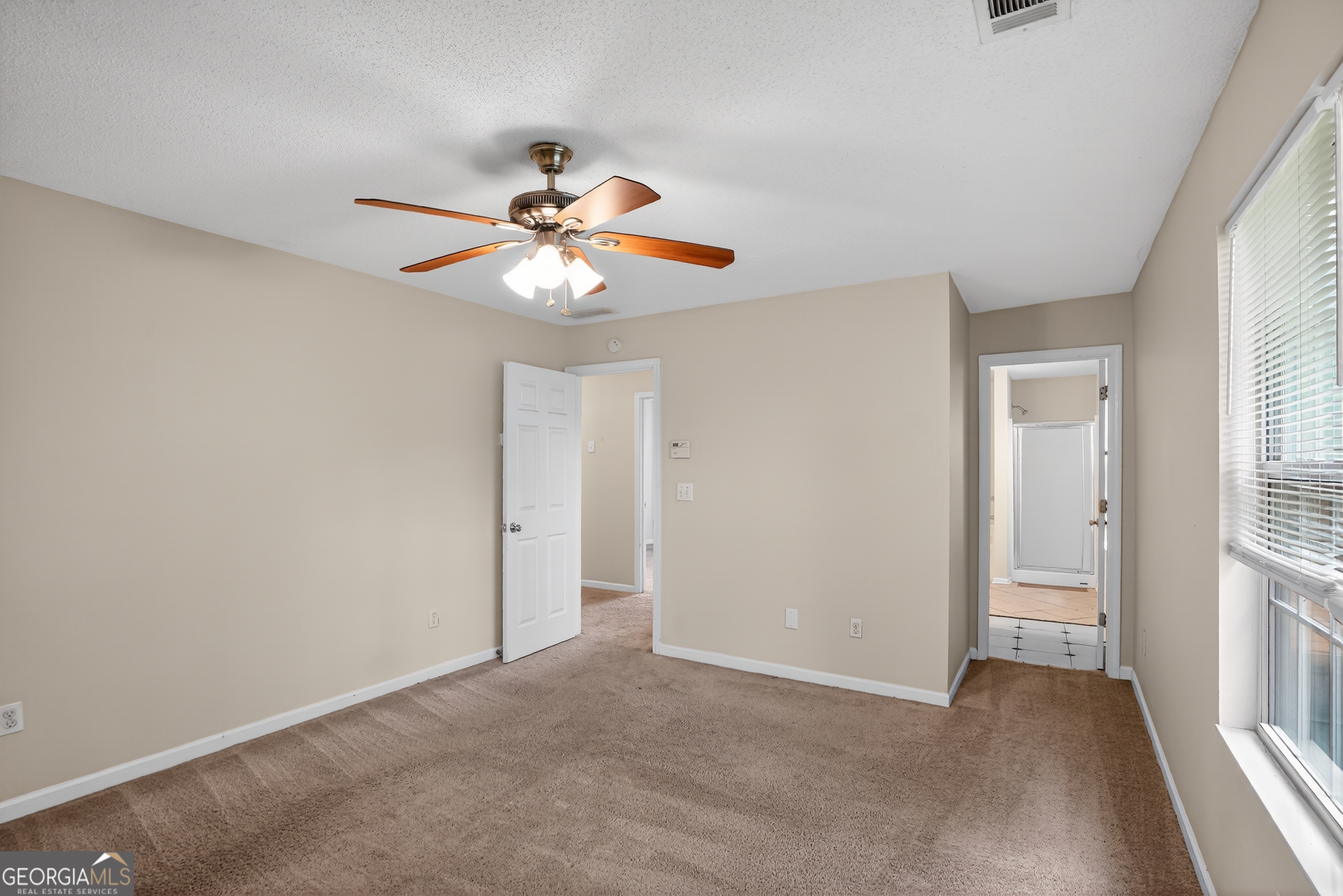 6307 Klondike River Road Property Photo 28