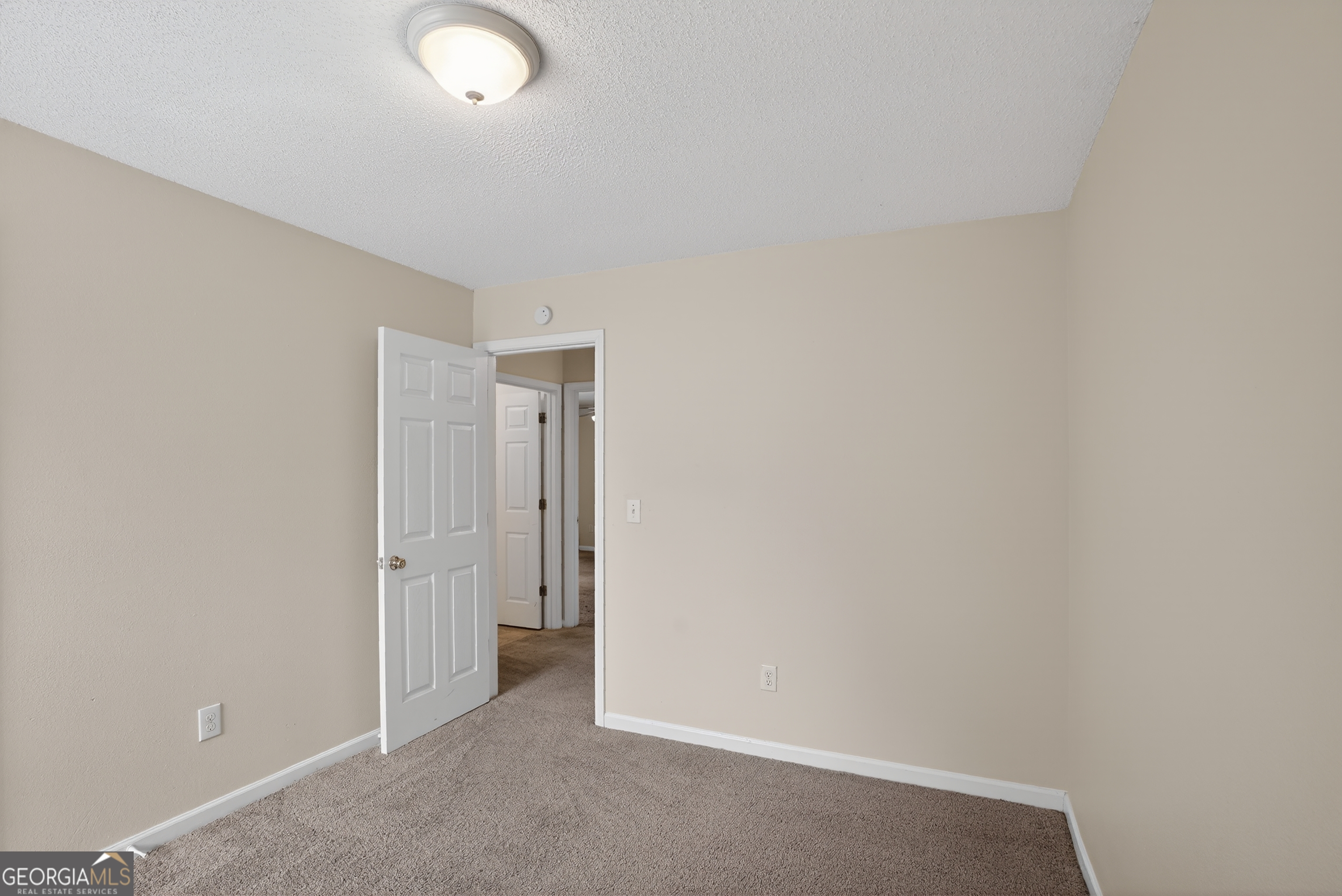6307 Klondike River Road Property Photo 31