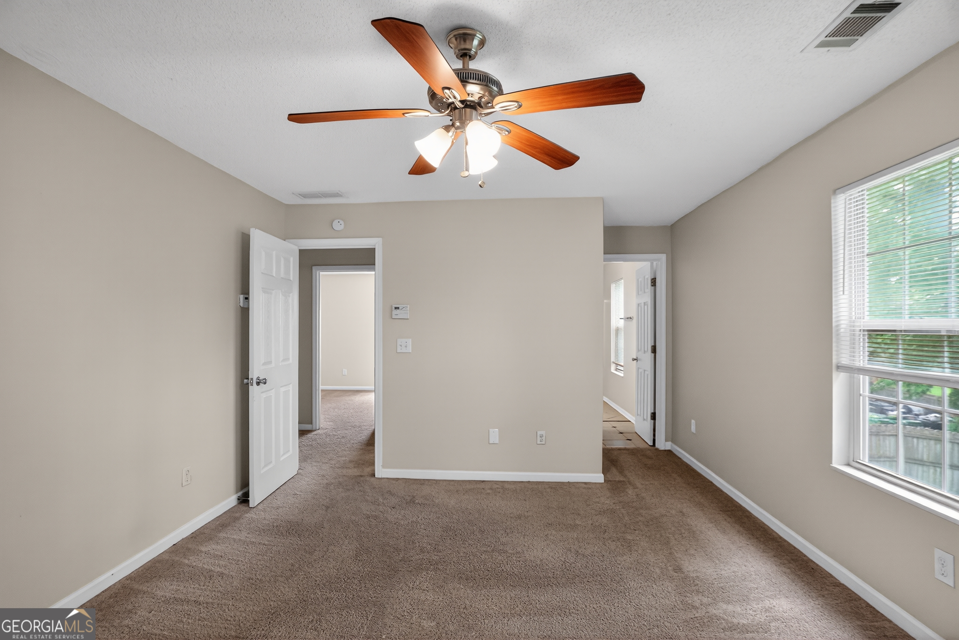 6307 Klondike River Road Property Photo 32