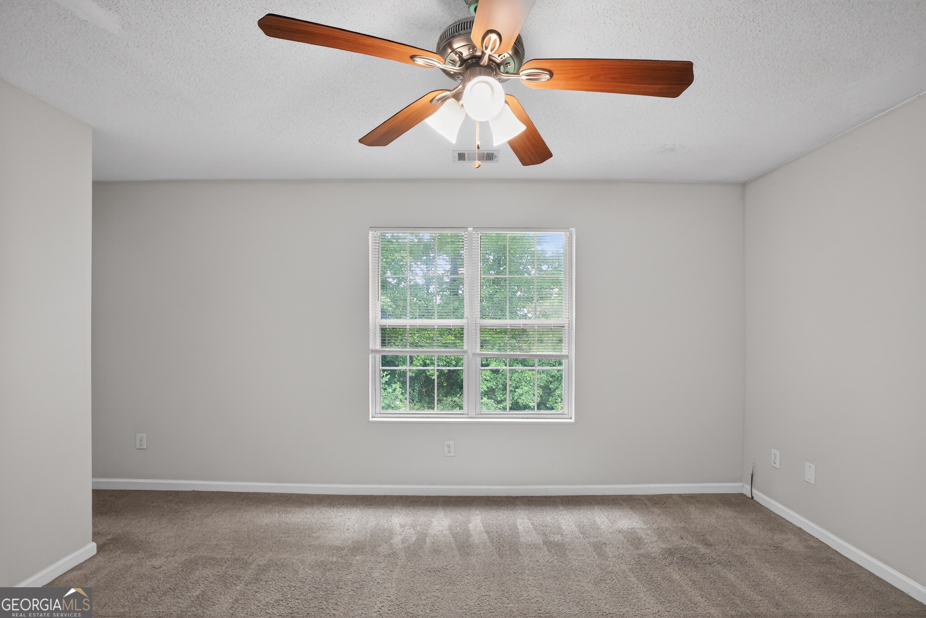 6307 Klondike River Road Property Photo 33