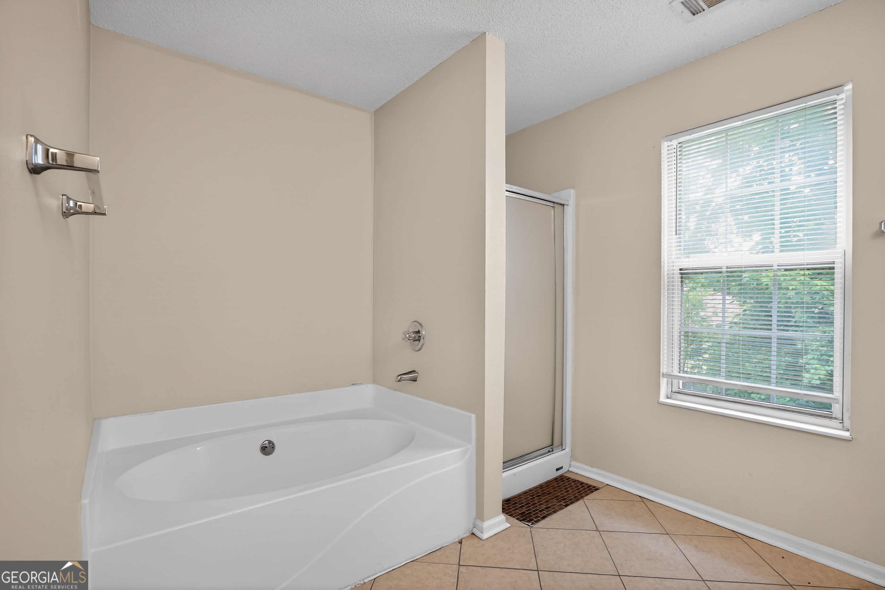 6307 Klondike River Road Property Photo 36