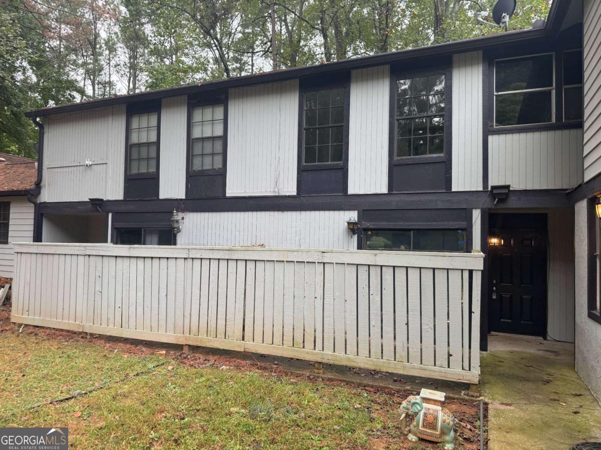 1413 Stone Mill Trace Property Photo 2