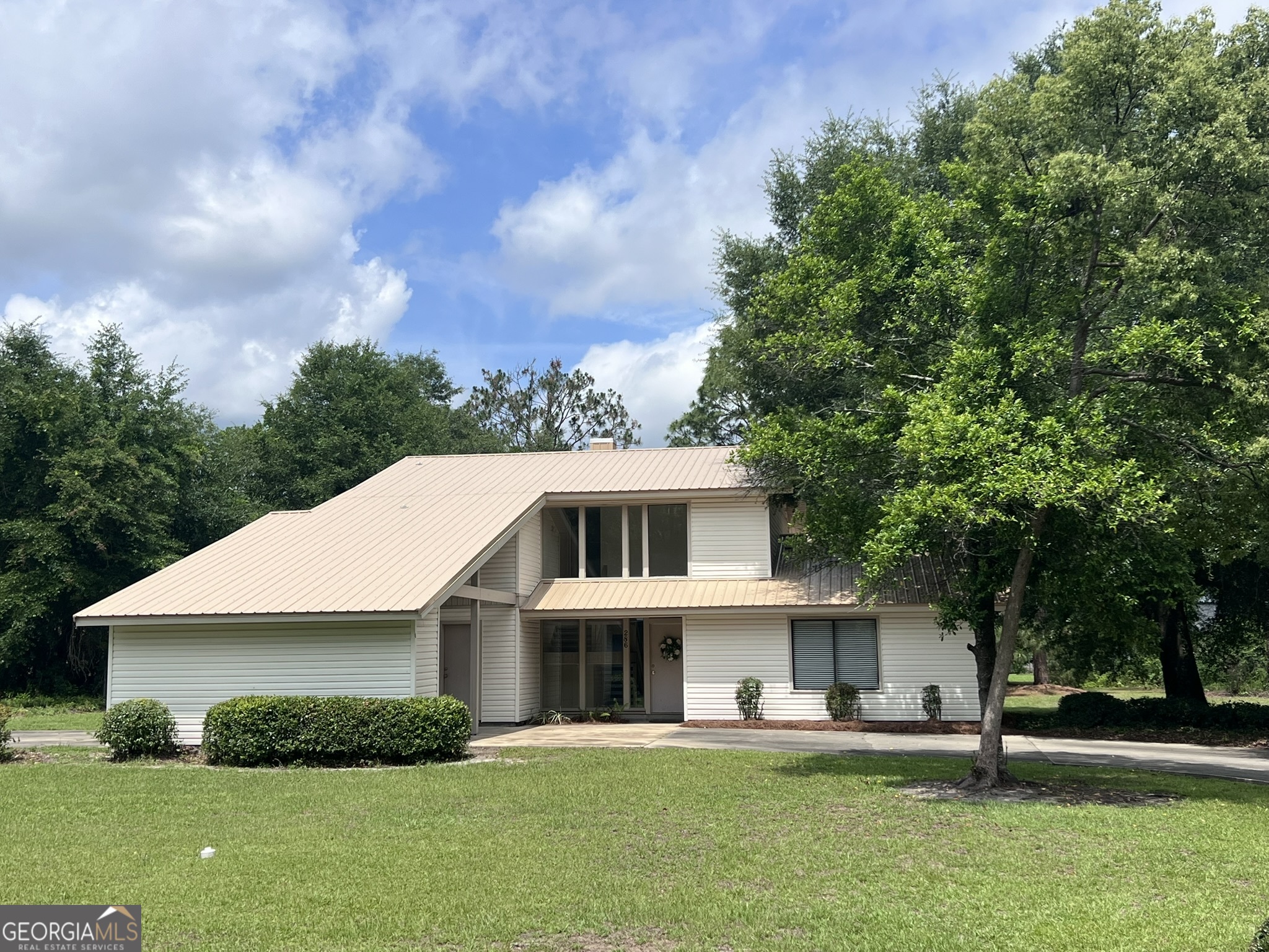 286 Stonington Lane Property Photo 4