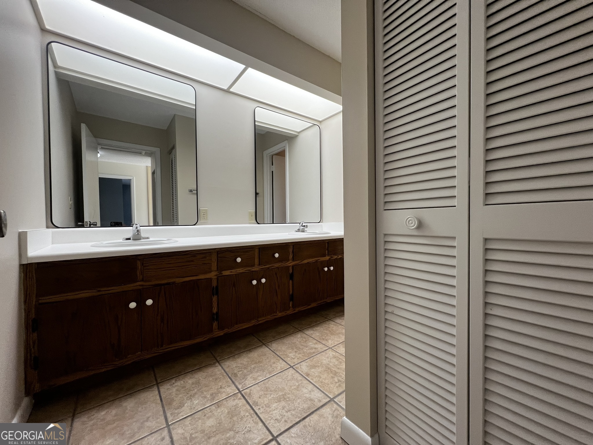 286 Stonington Lane Property Photo 28