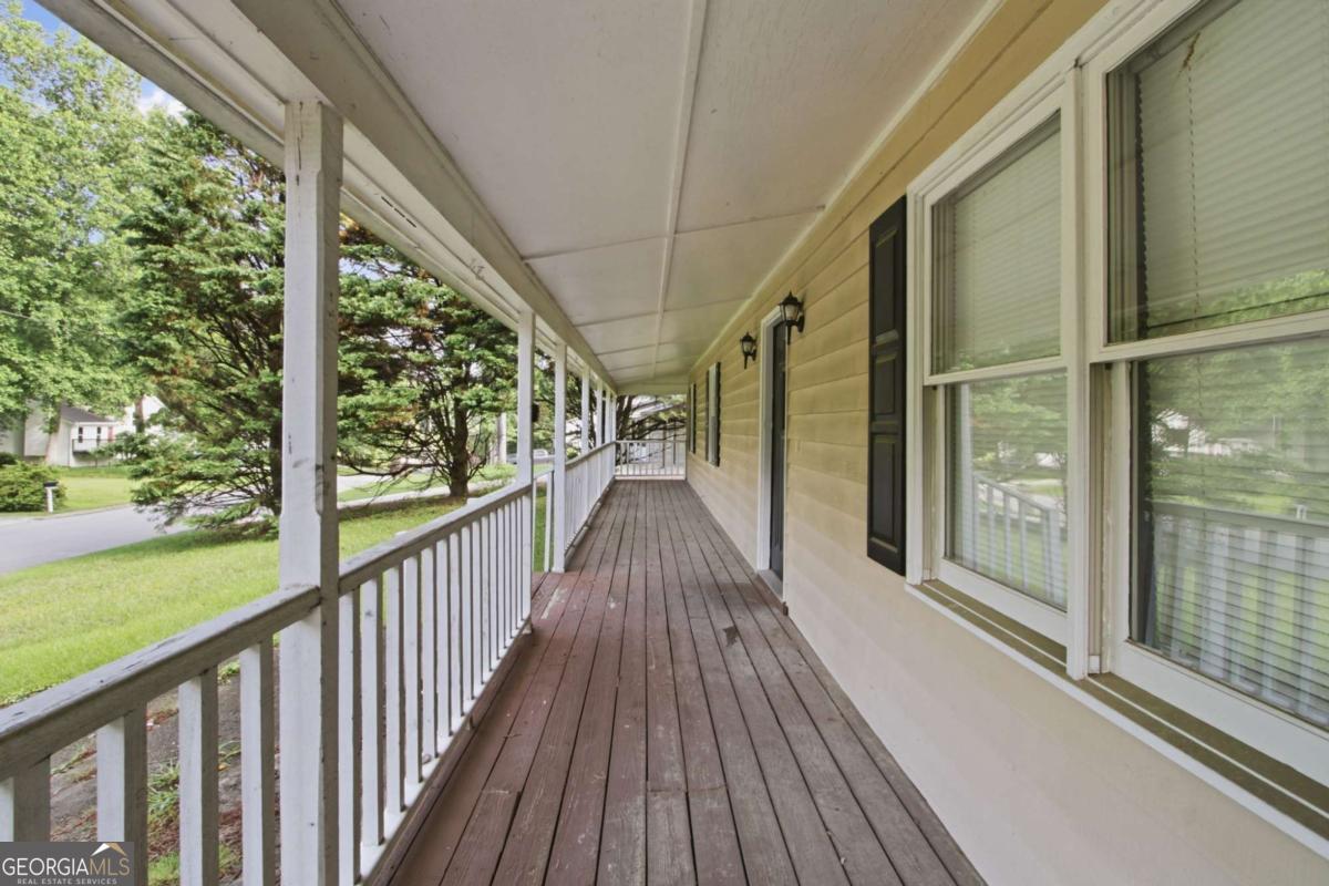 2671 Pine Log Way Property Photo 8
