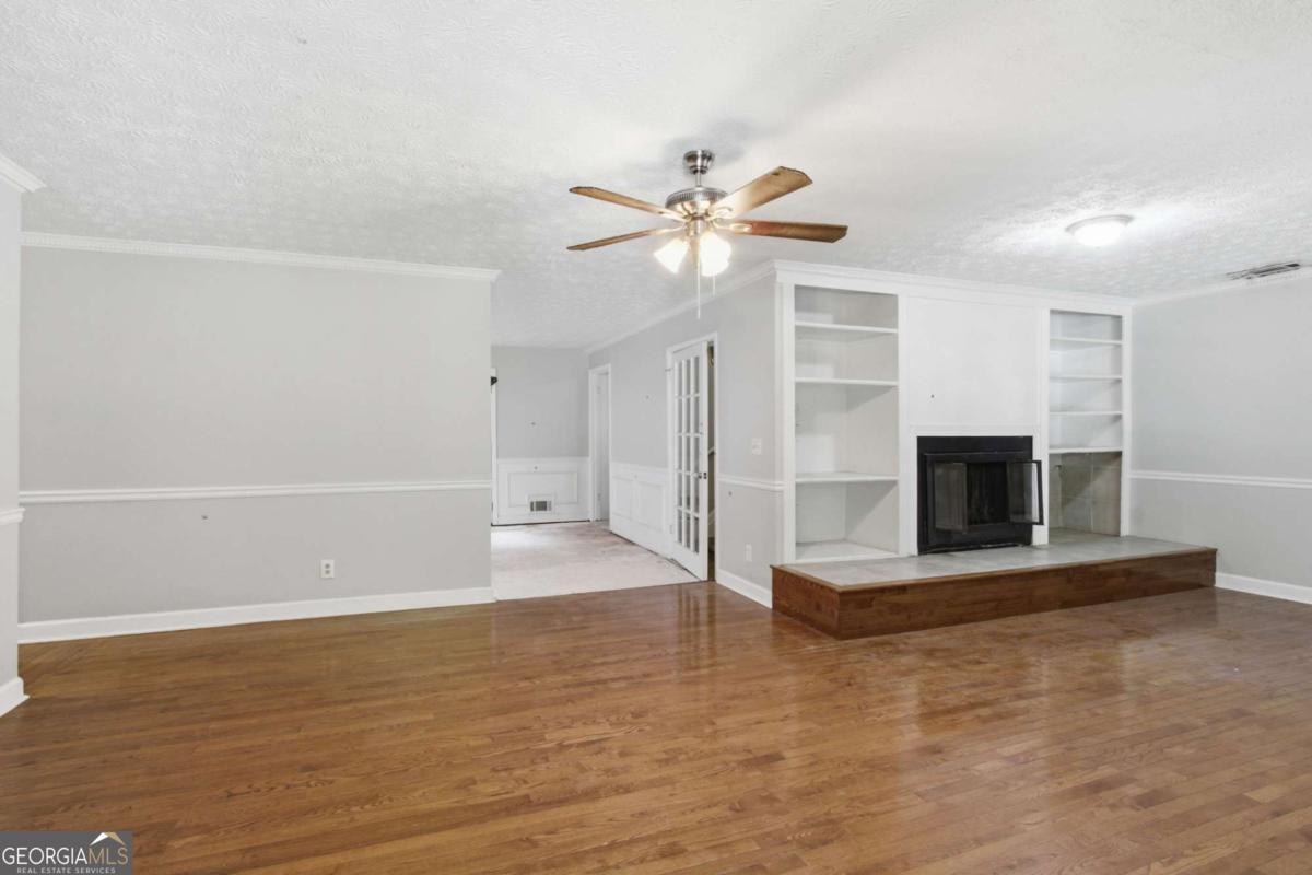 2671 Pine Log Way Property Photo 10