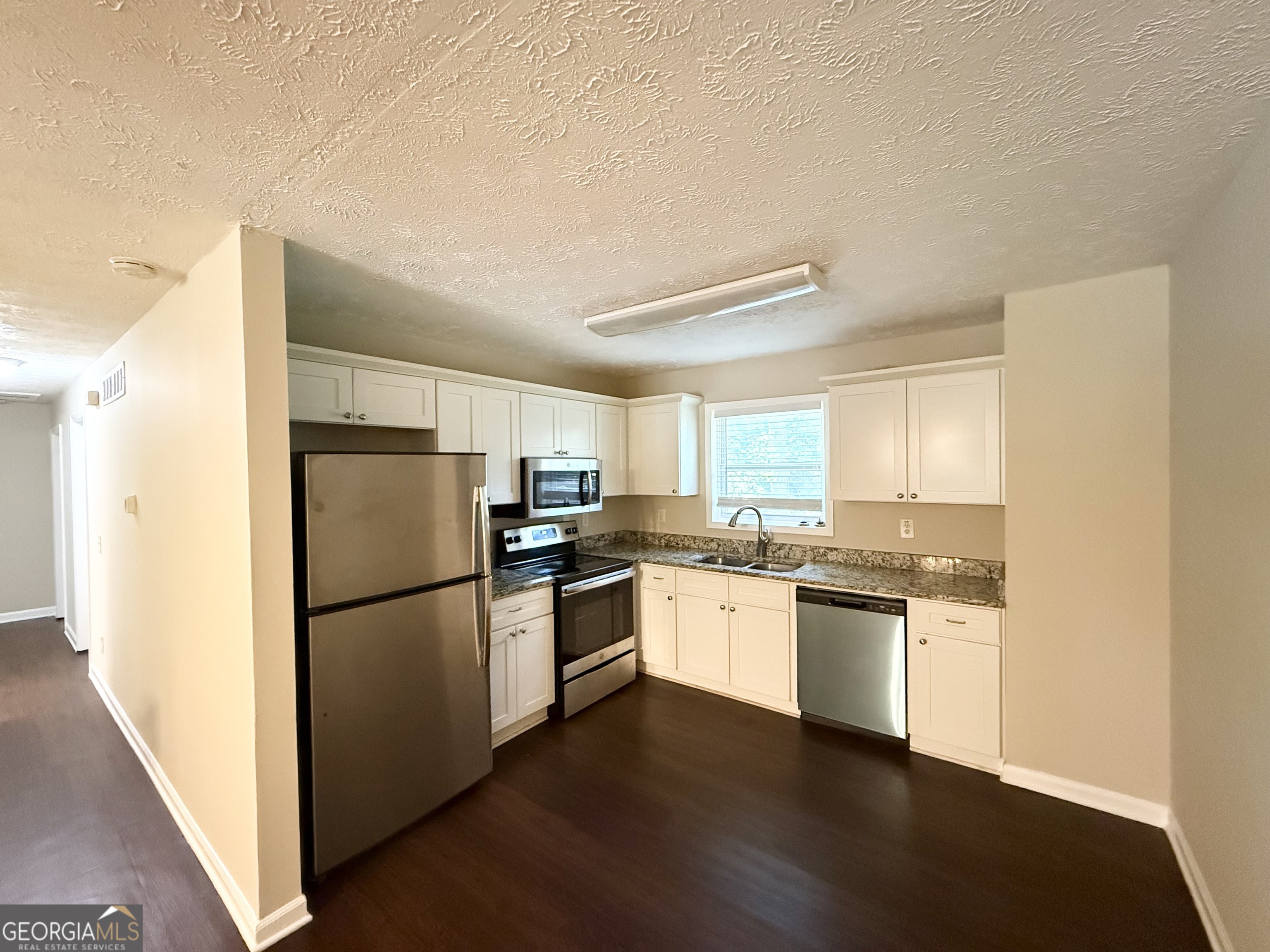 4239 Midway Drive Property Photo 4