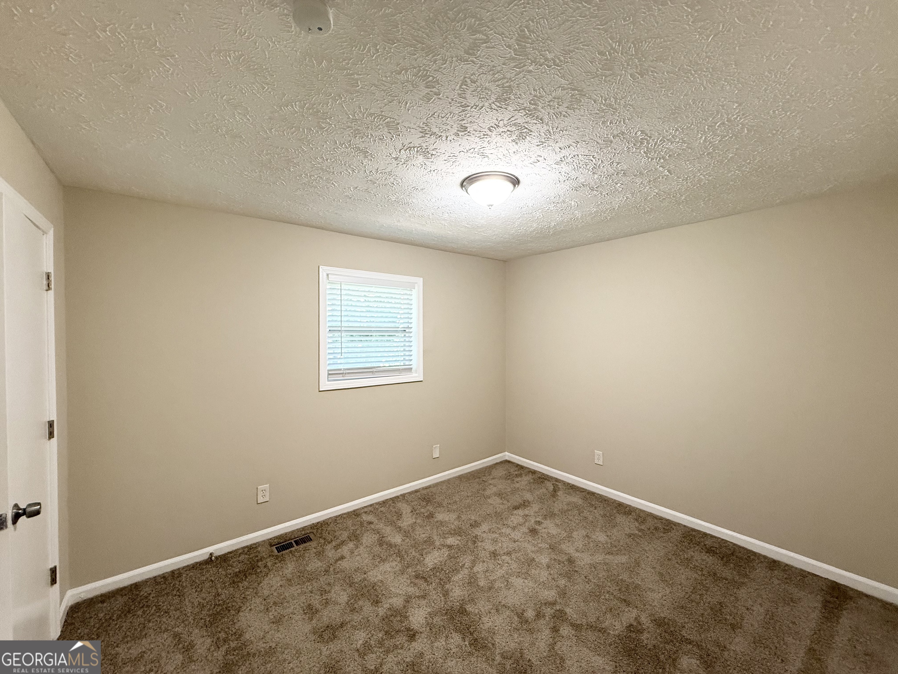 4239 Midway Drive Property Photo 5