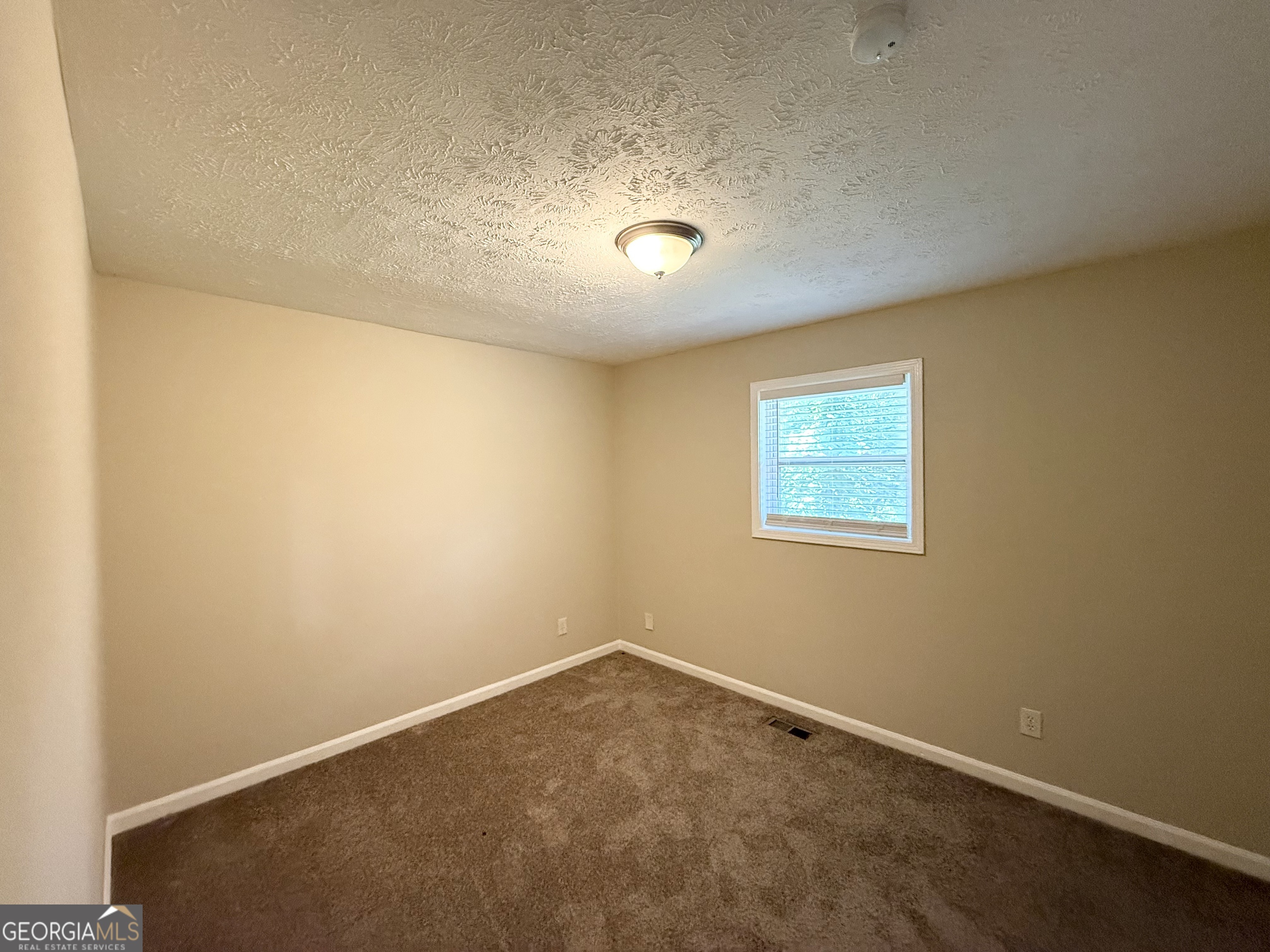 4239 Midway Drive Property Photo 6