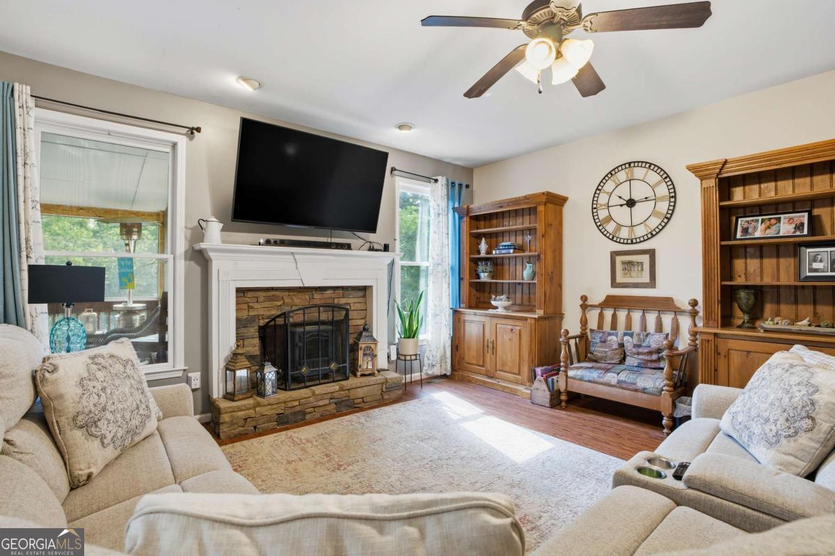 12 Laurel Way Ne Property Photo 11