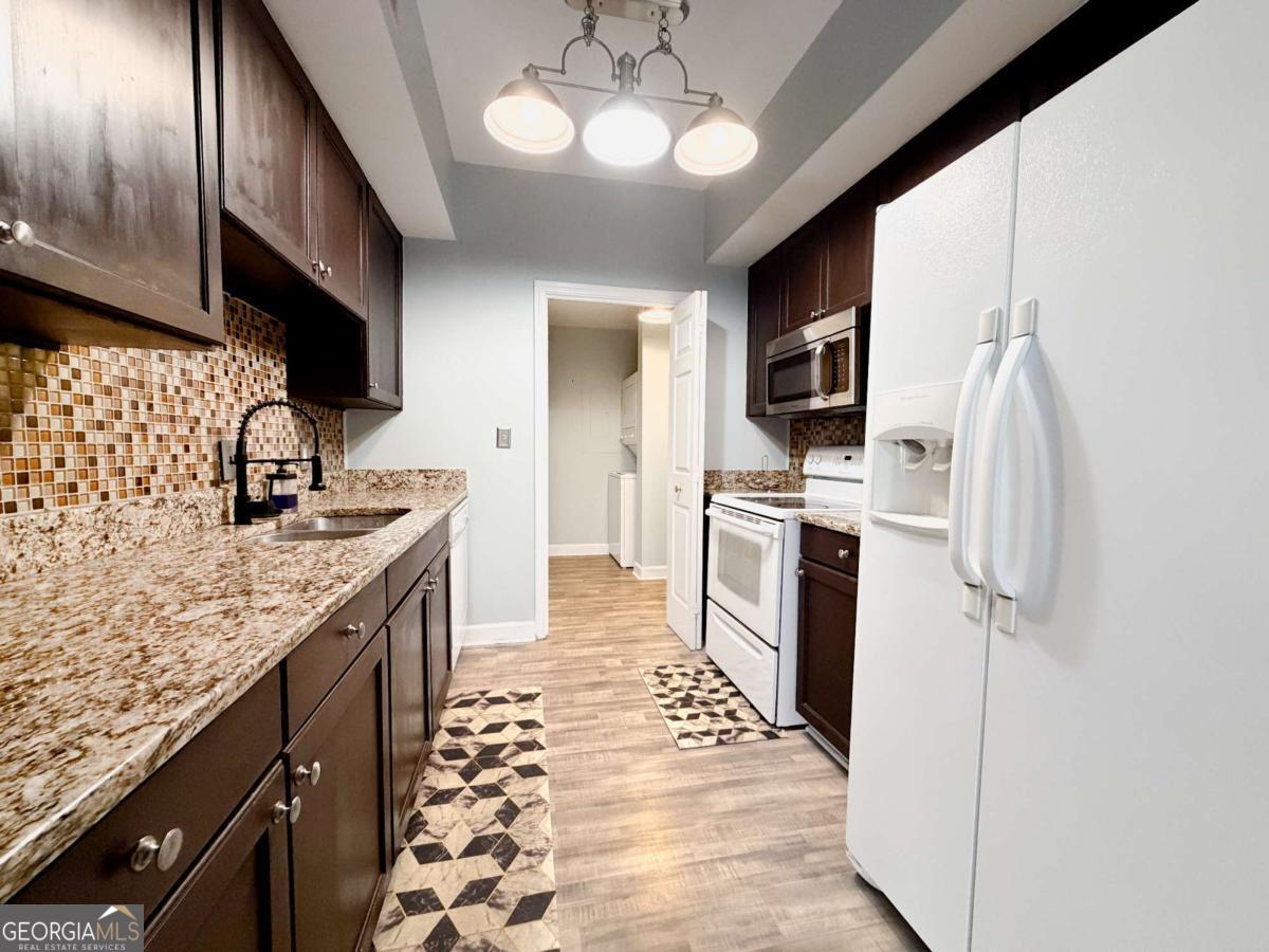 2161 Peachtree Road Ne # 708 Property Photo 9