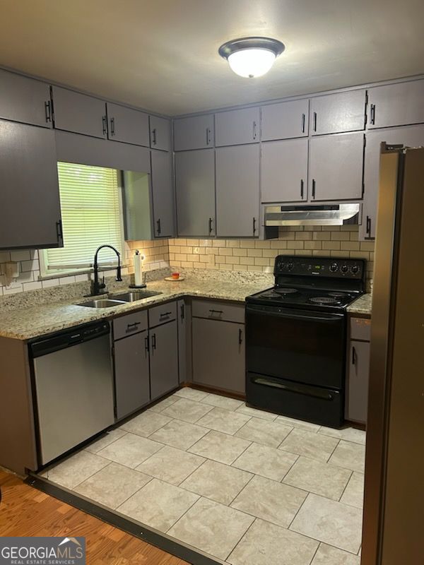 4480 Wood Hollow Court Property Photo 3