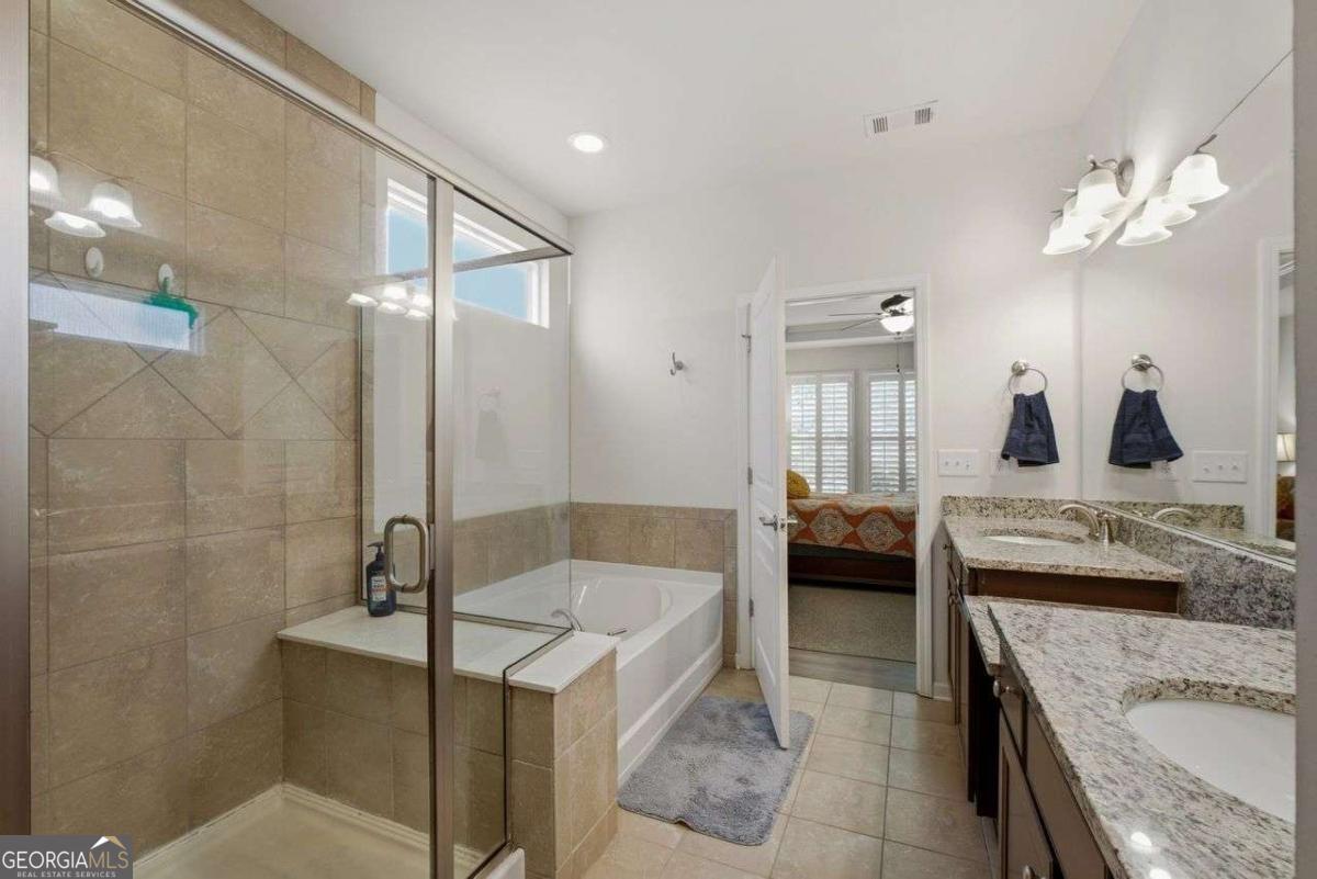 7455 Ashford Manor Way Property Photo 14