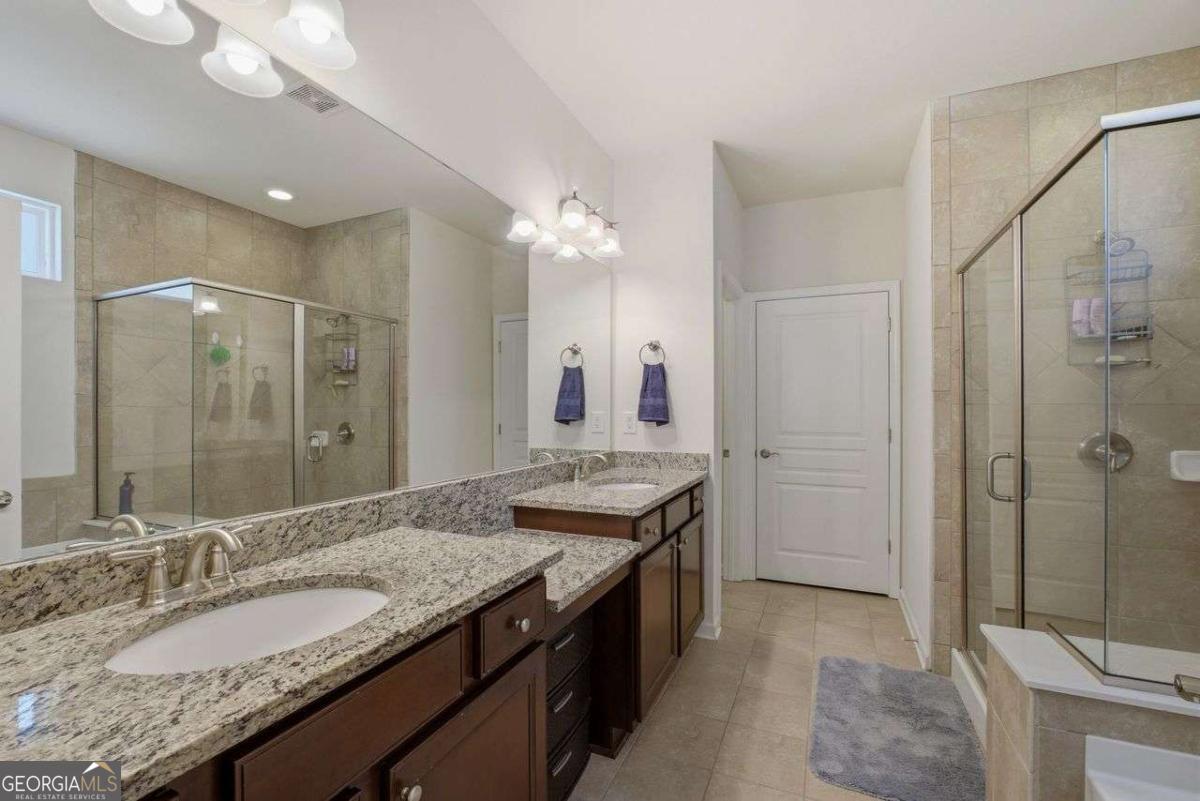 7455 Ashford Manor Way Property Photo 15