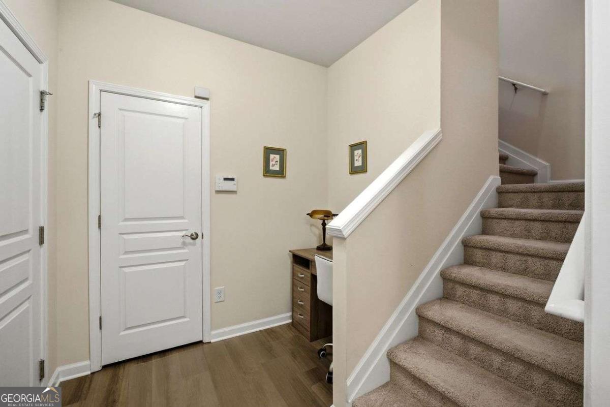 7455 Ashford Manor Way Property Photo 19
