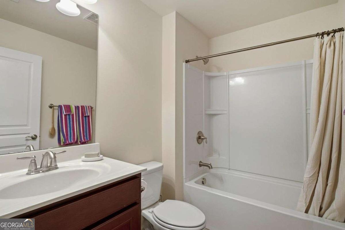 7455 Ashford Manor Way Property Photo 22