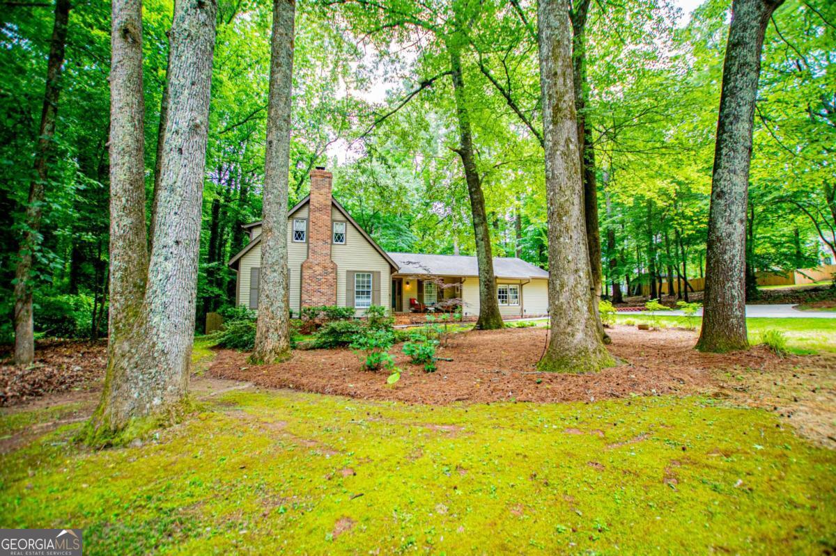100 Camp Drive Property Photo 1