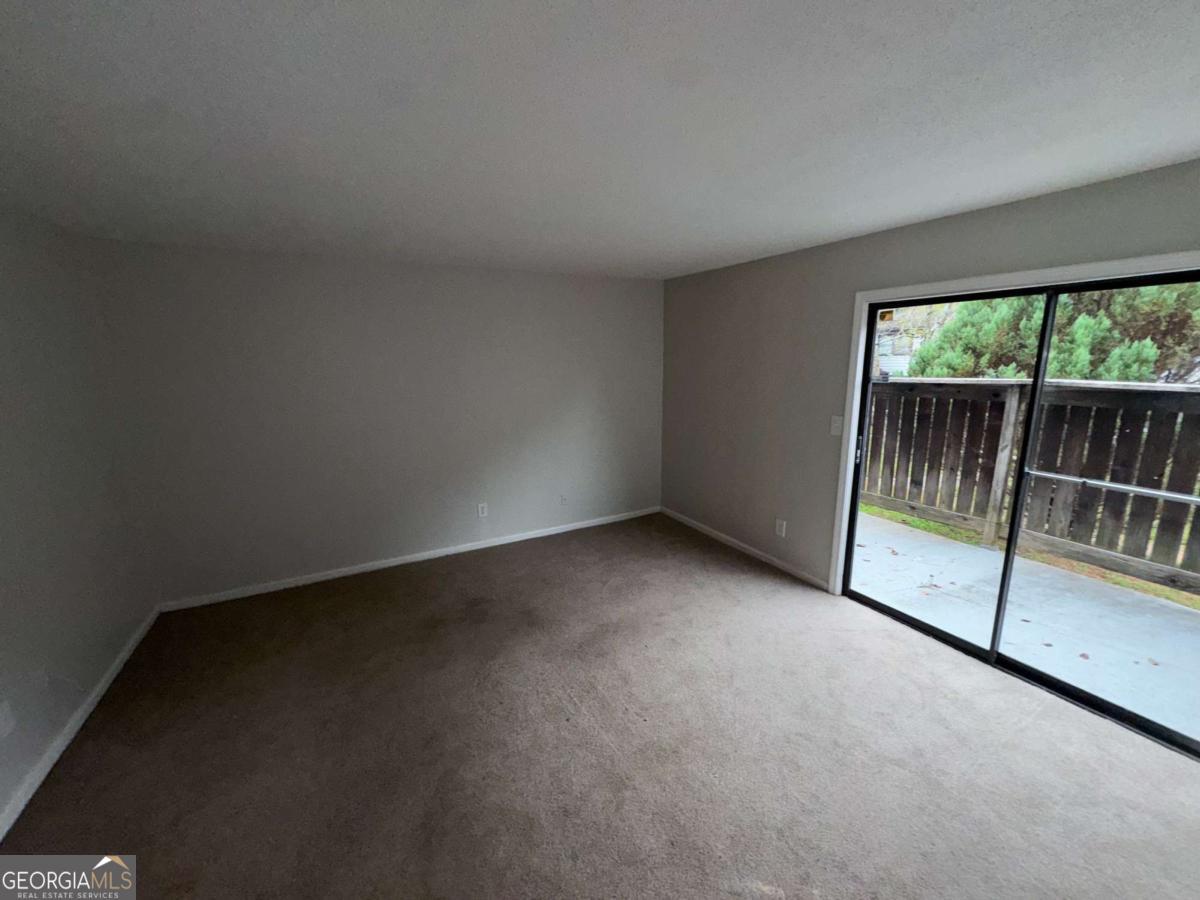 1421 Stone Mill Trace Property Photo 3