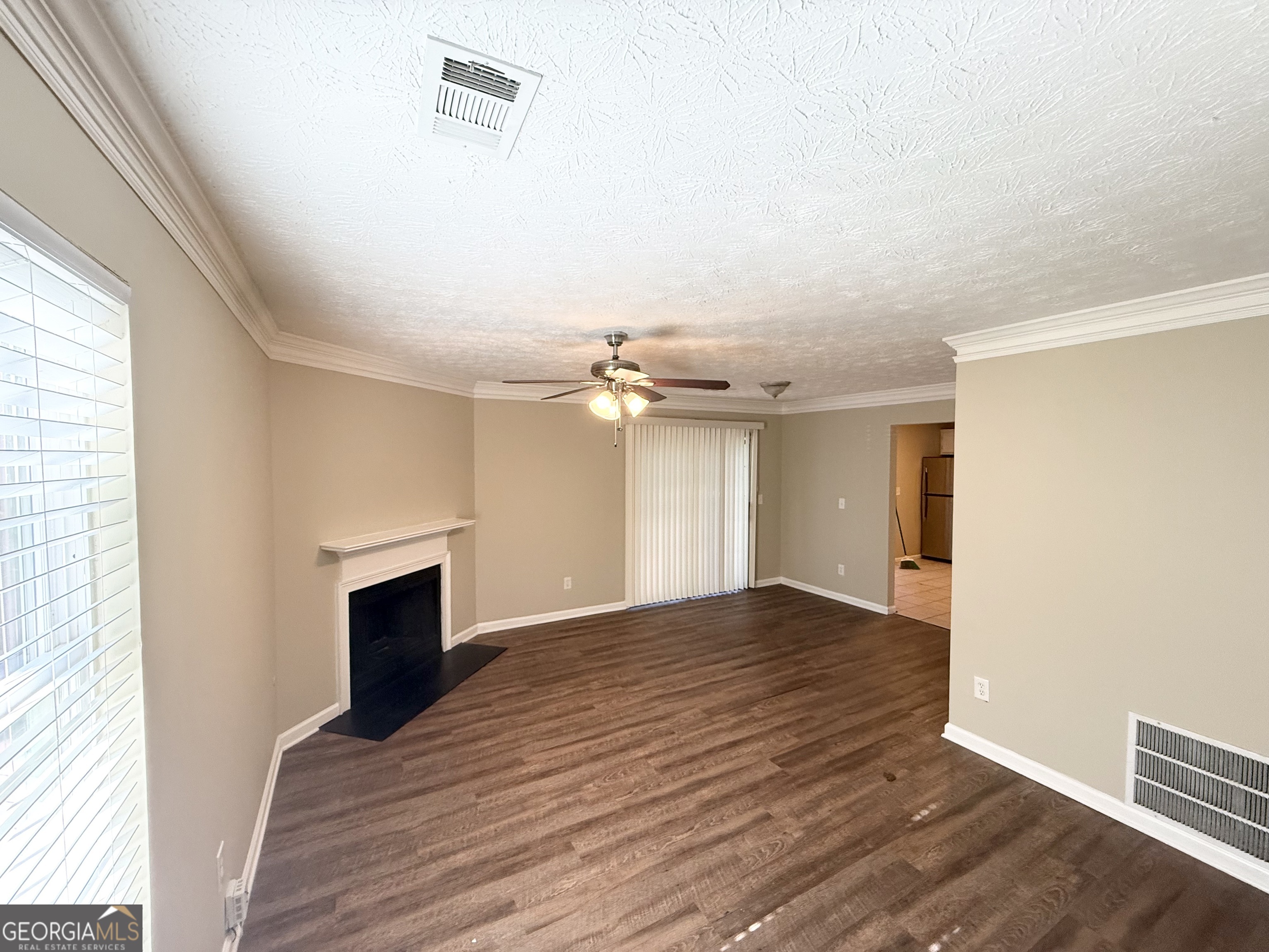 6403 Charter Way Property Photo 2