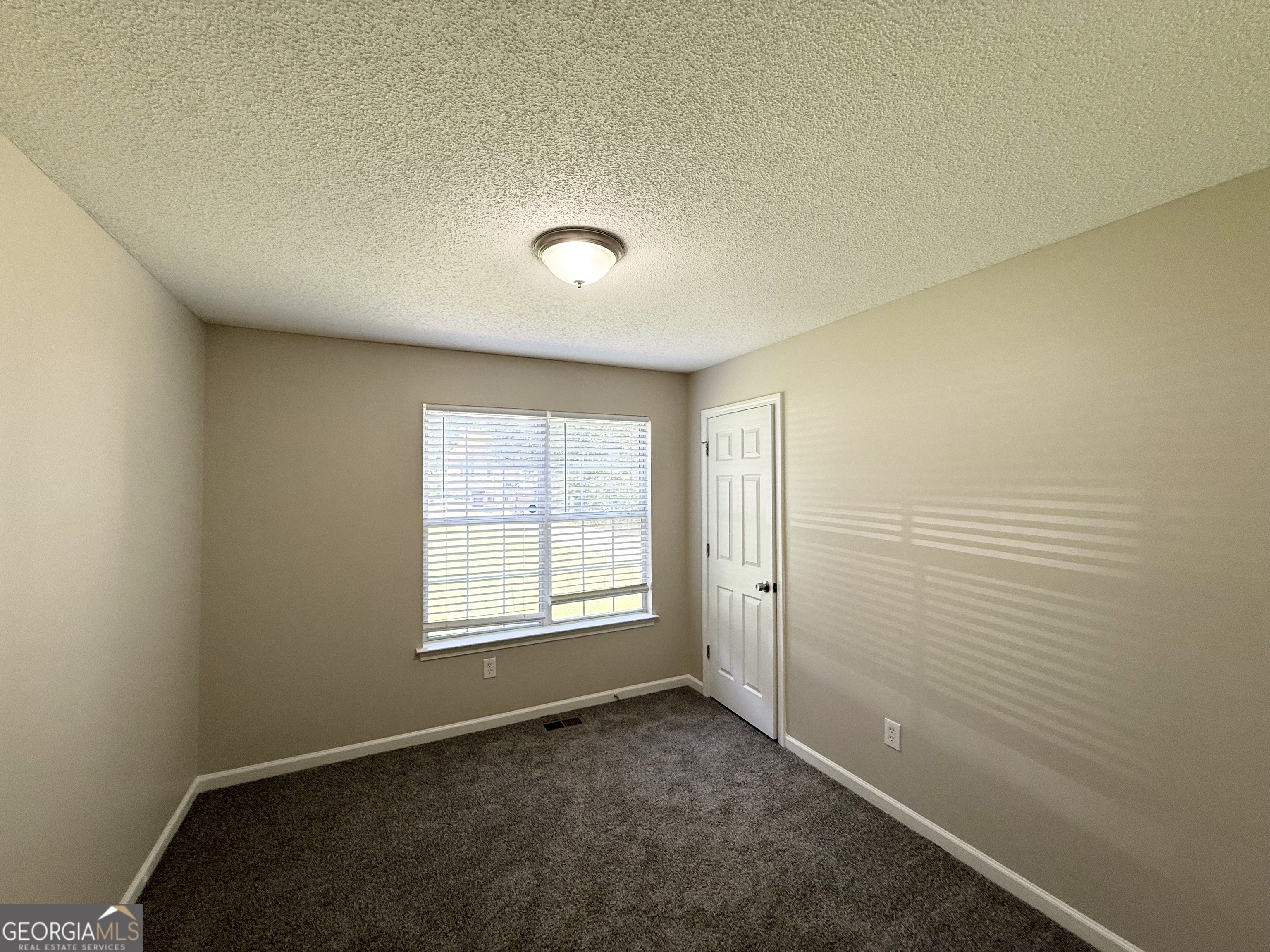 7420 Bristol Circle Property Photo 5