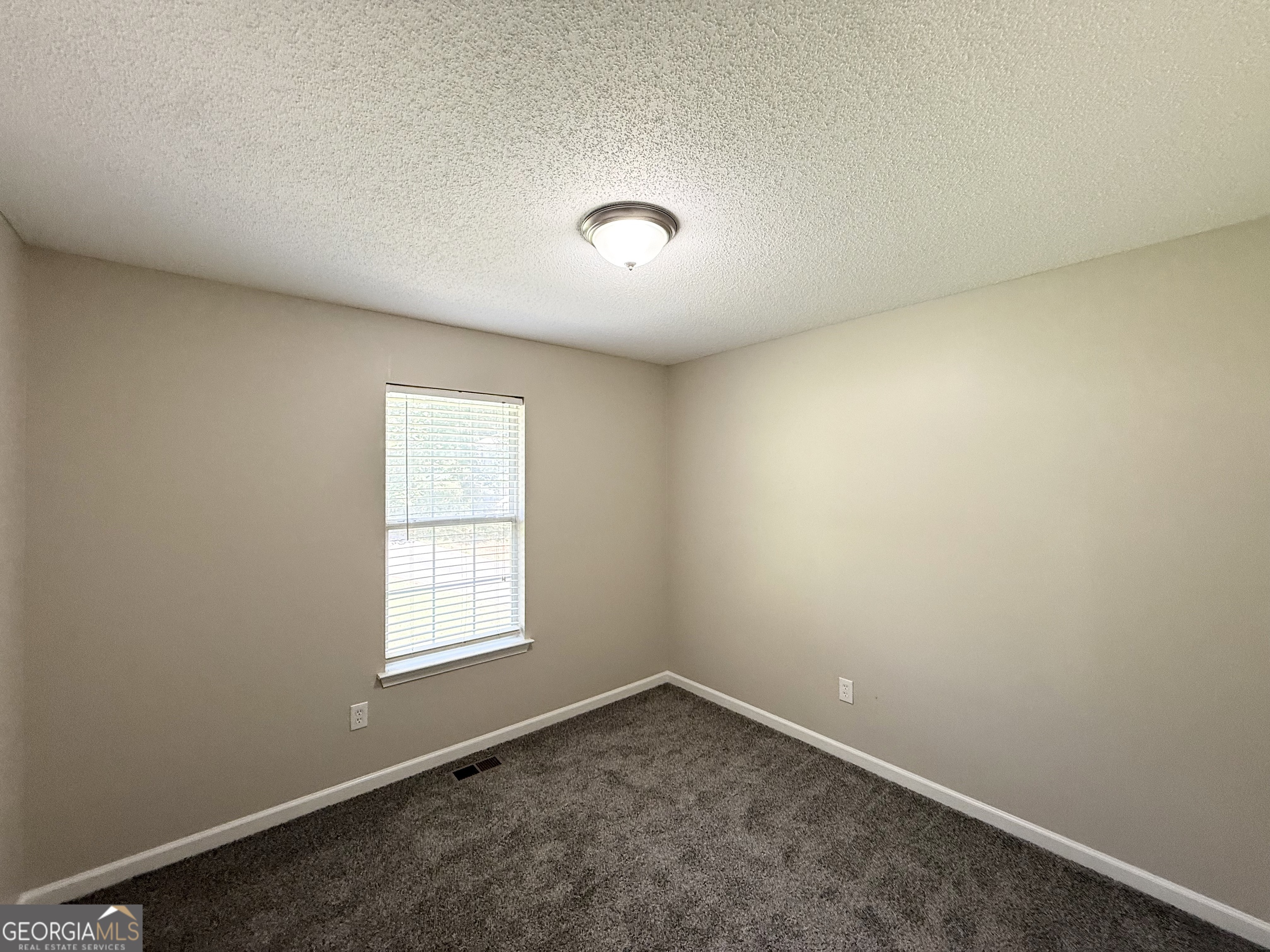 7420 Bristol Circle Property Photo 6