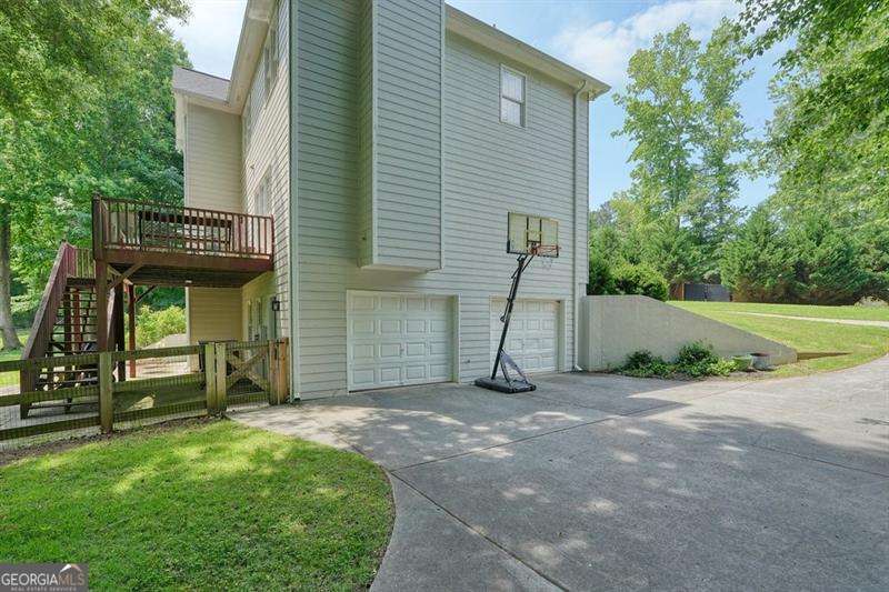 410 Windsor Way Property Photo 39