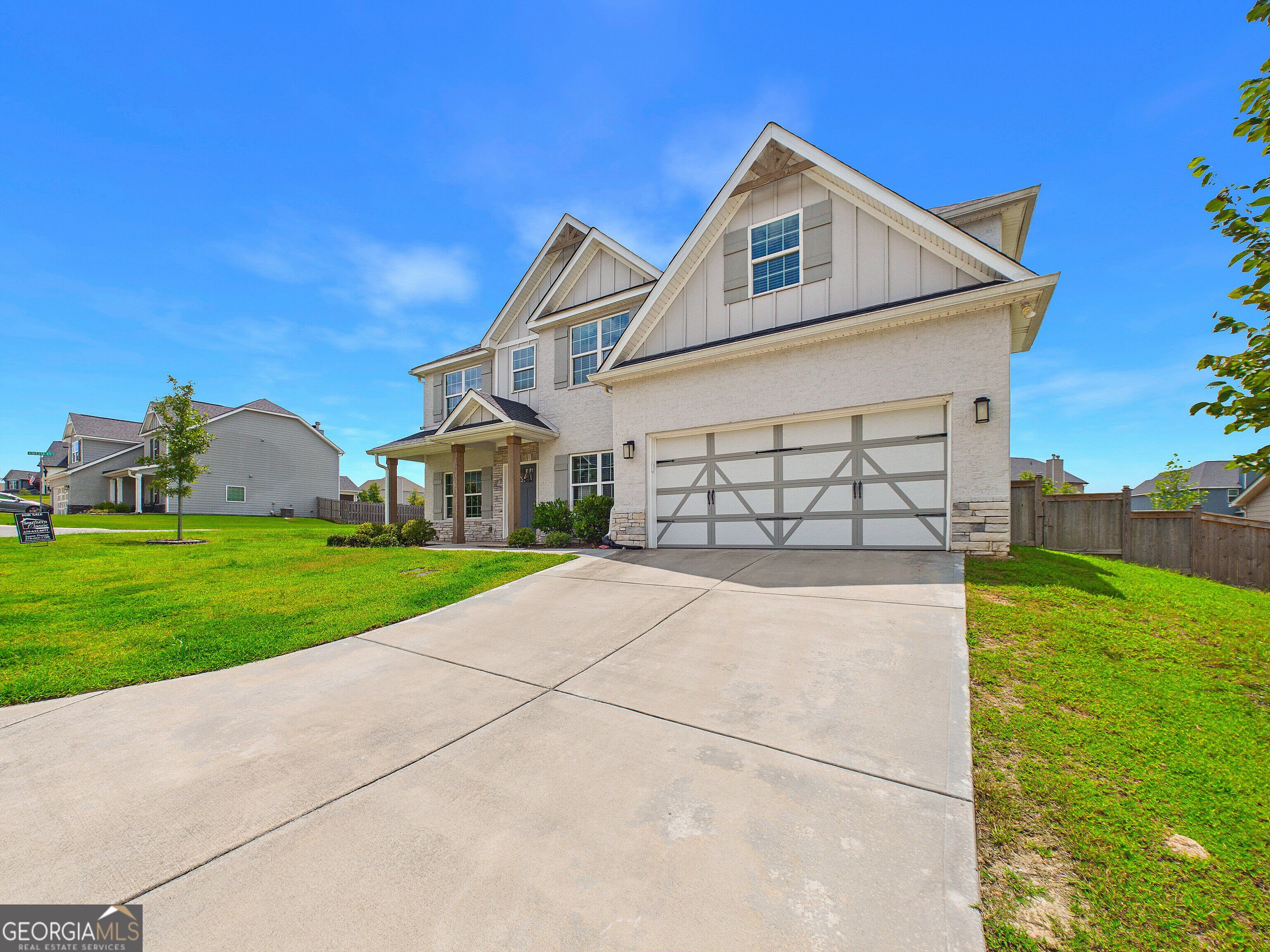 311 Shoshone Circle Property Photo 4
