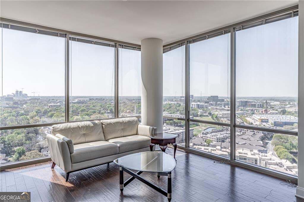 270 17th Street NW Property Photo 1