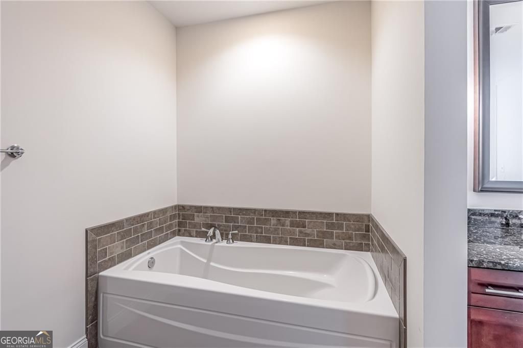 270 17th Street Nw Property Photo 11