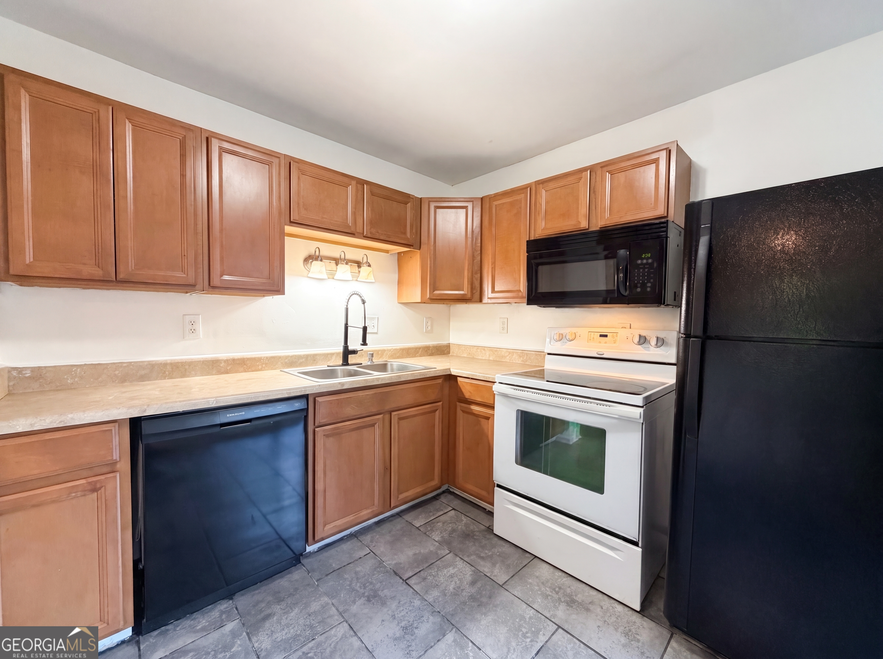 2725 Flintlock Place Property Photo 2