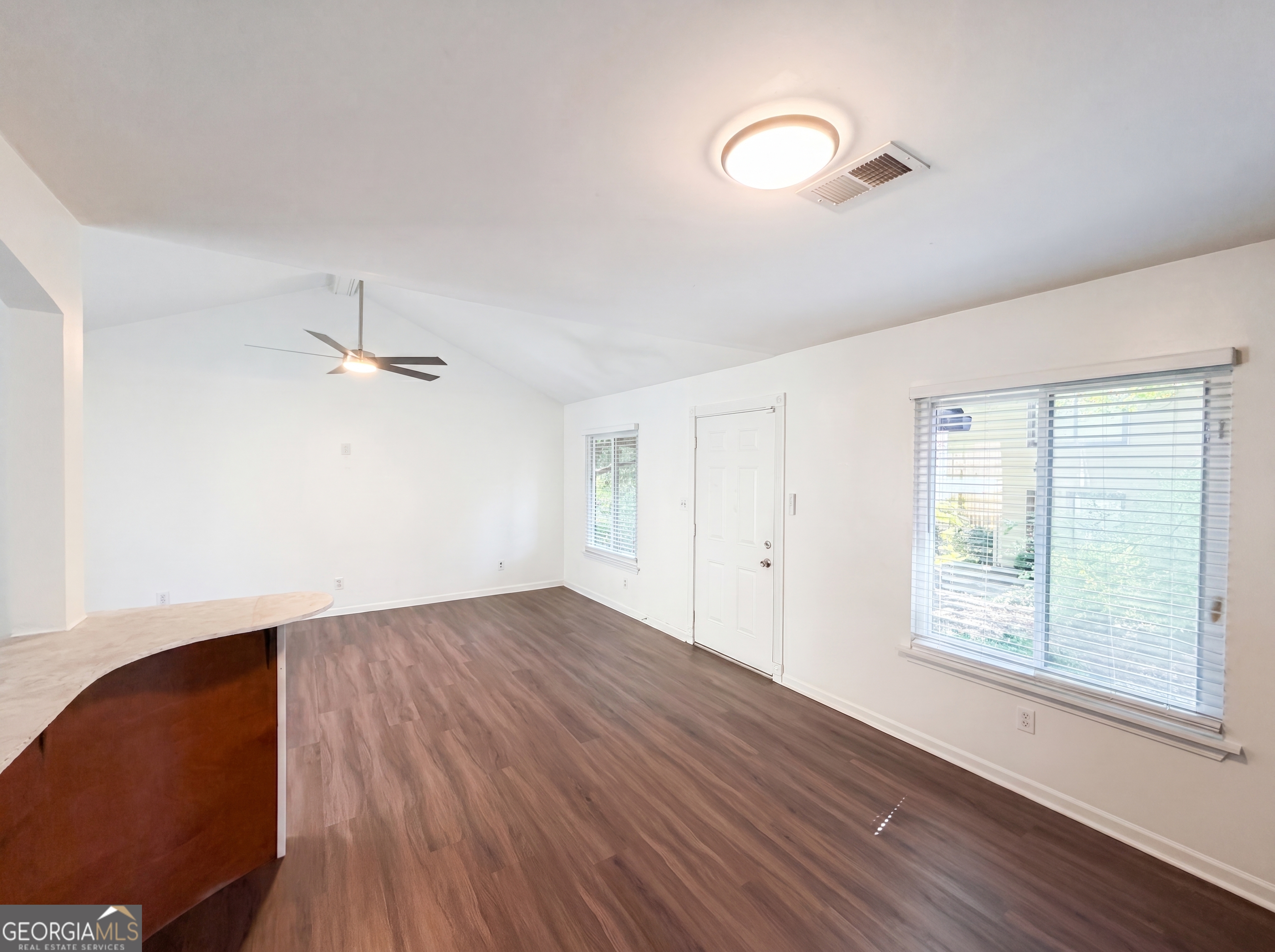 2725 Flintlock Place Property Photo 3