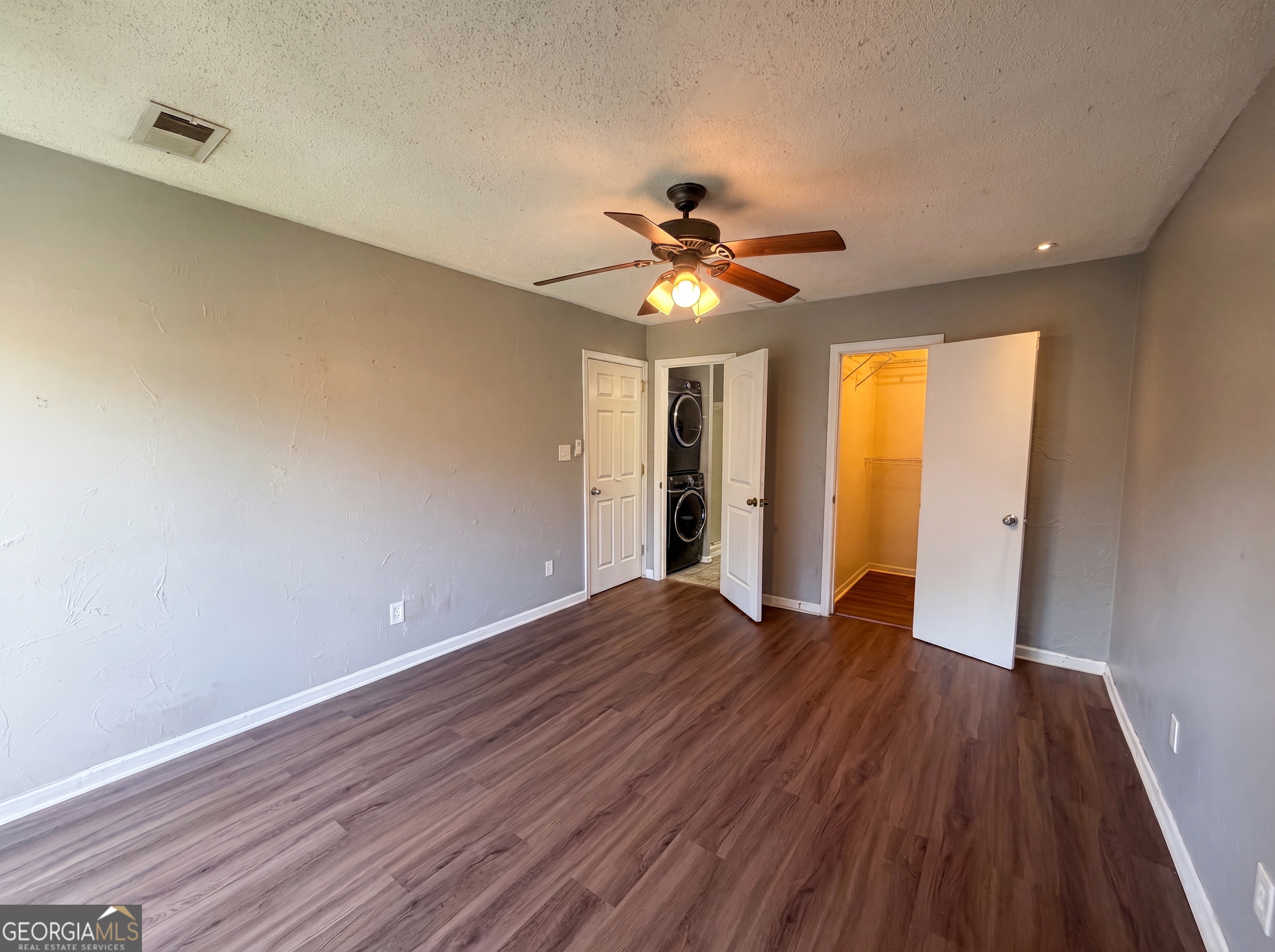 2725 Flintlock Place Property Photo 4