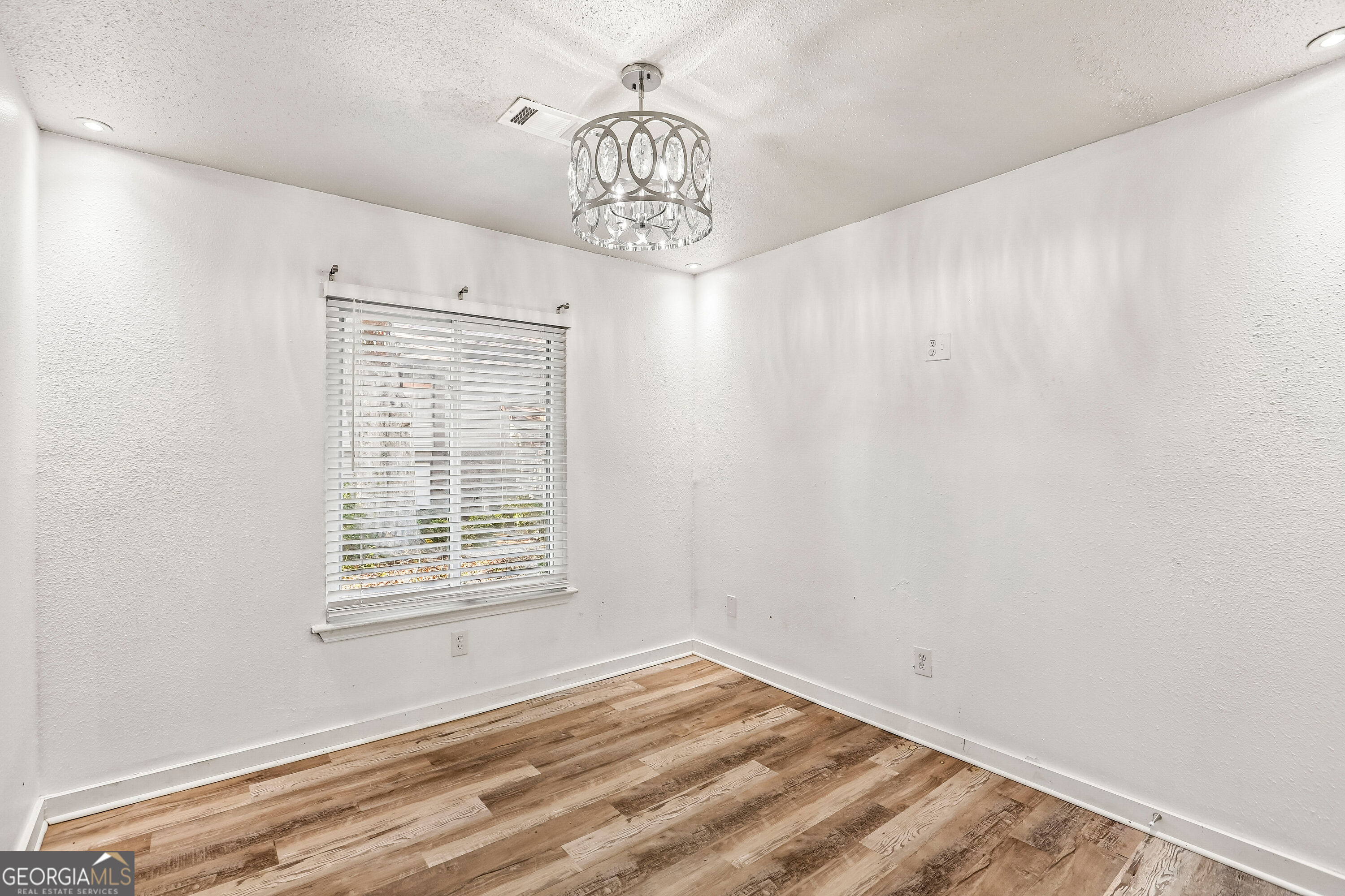 2725 Flintlock Place Property Photo 9