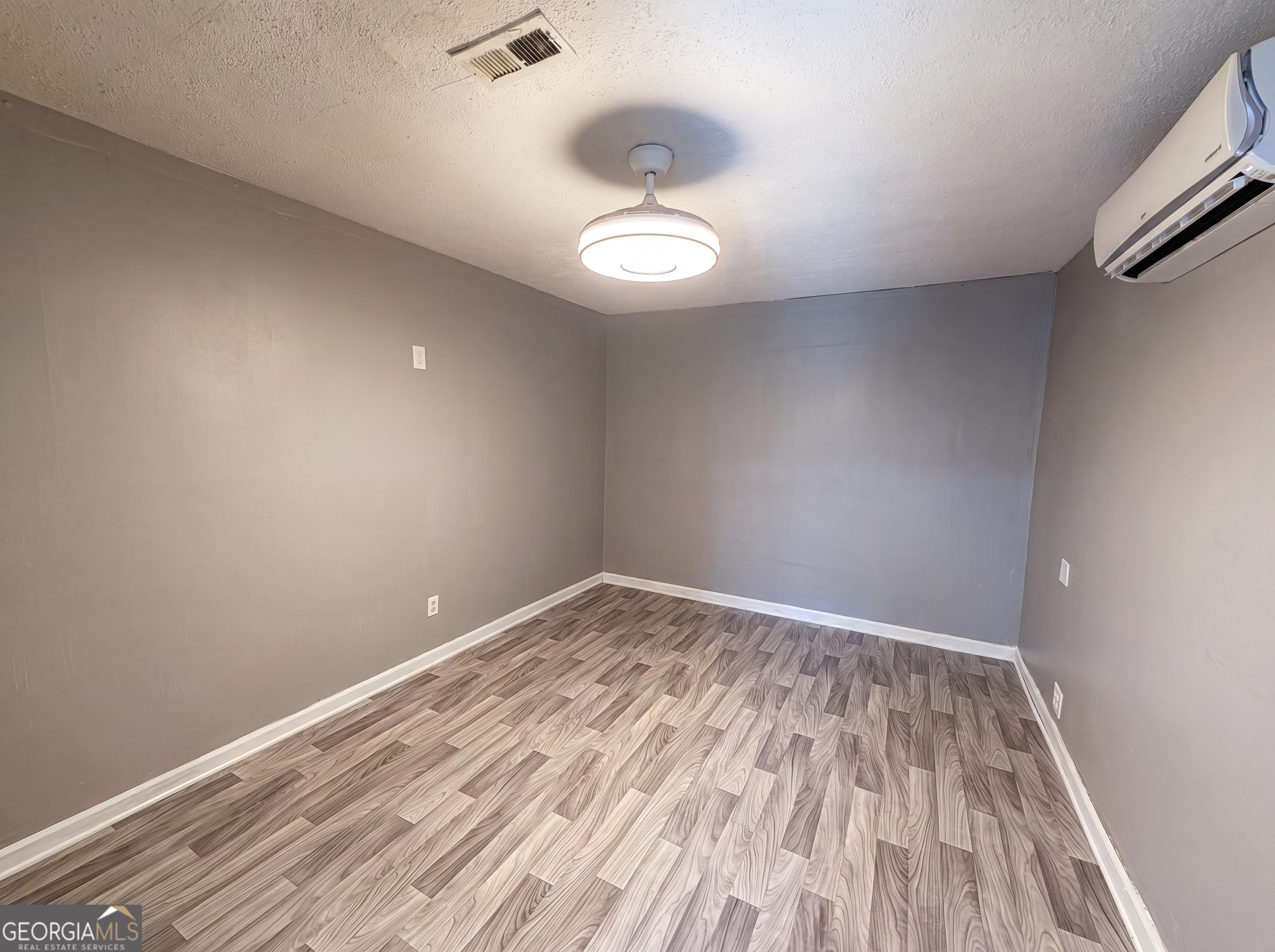 2725 Flintlock Place Property Photo 10
