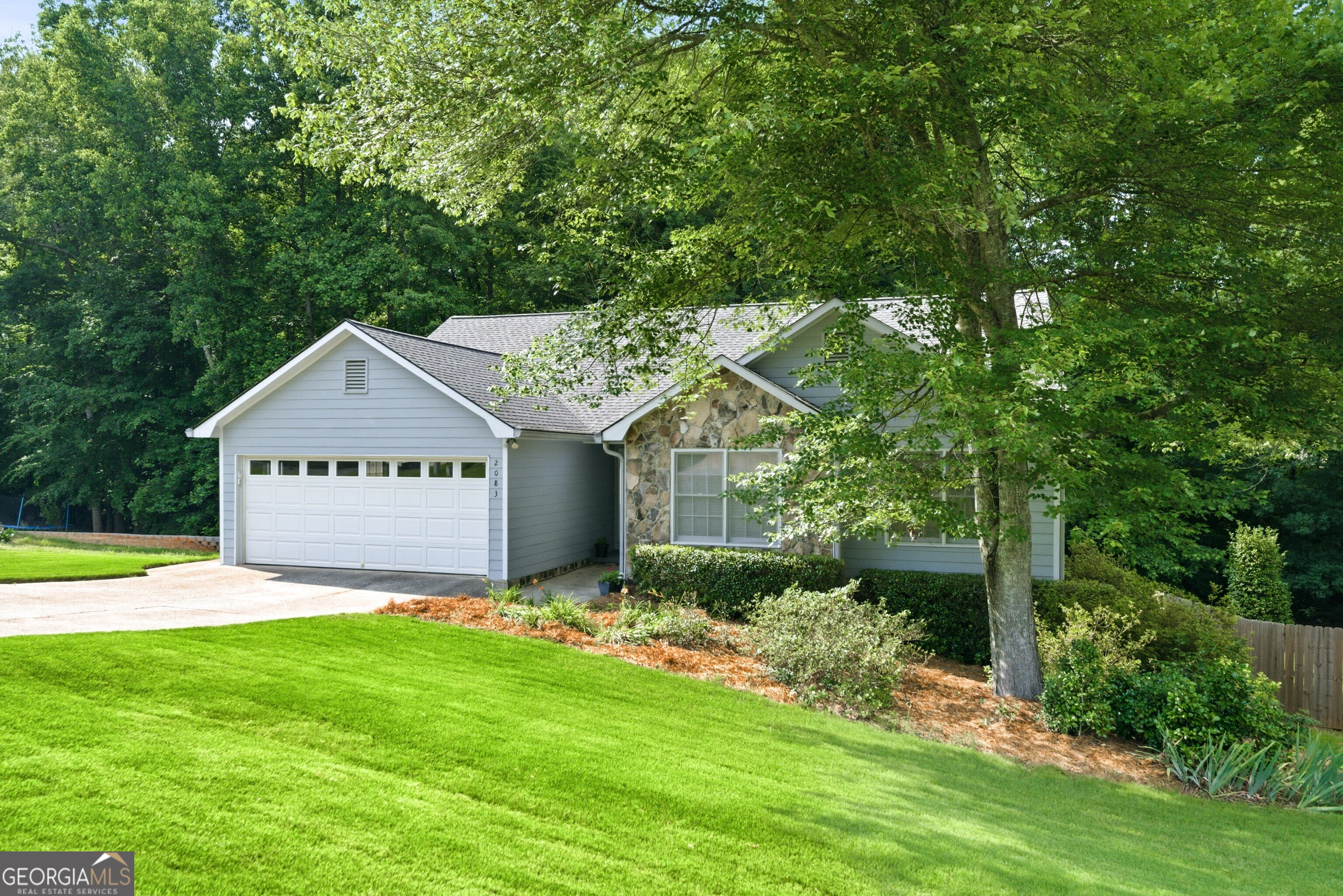 2083 James River Cove
