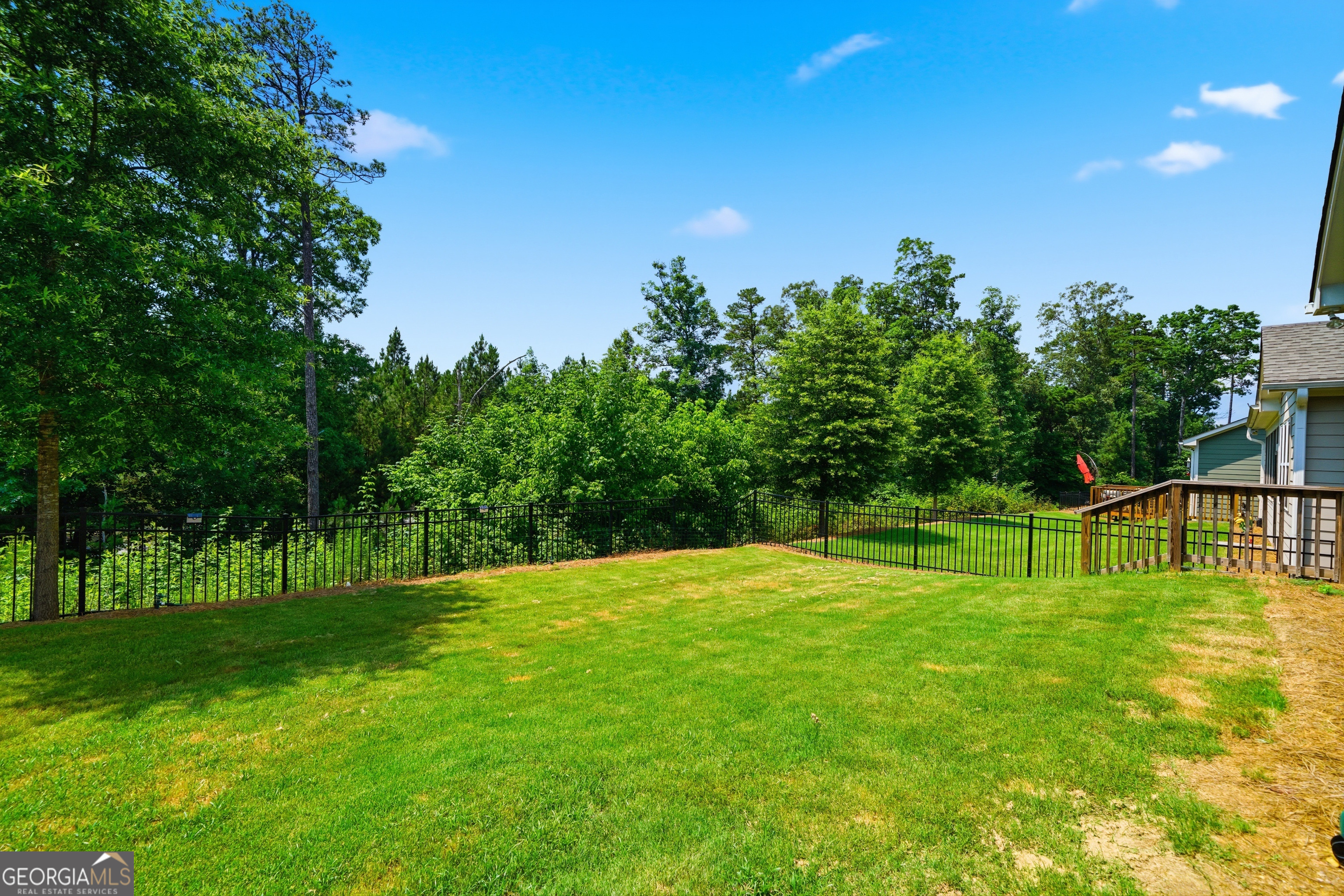 266 Hickory Bluffs Parkway Property Photo 18
