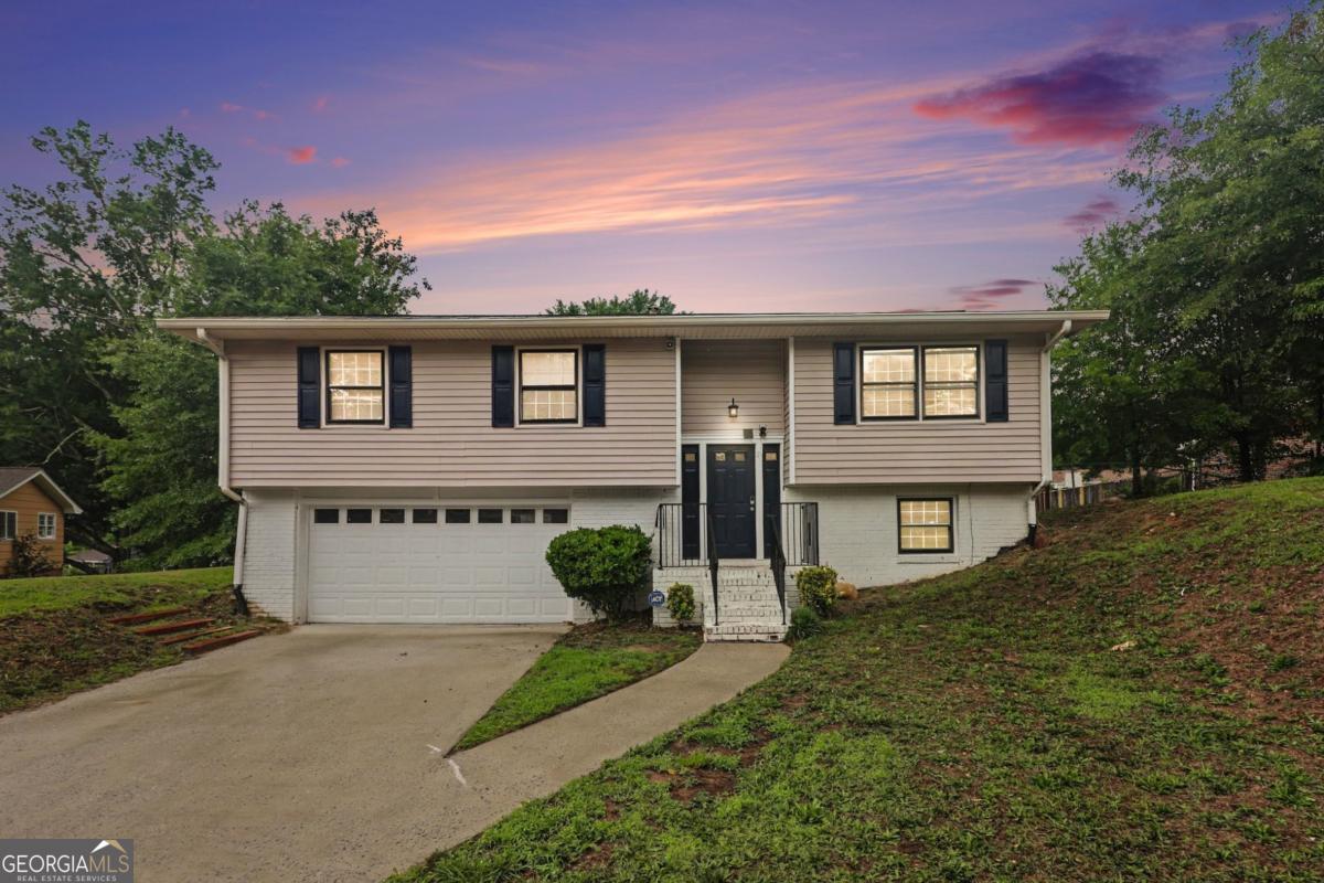 2120 Sandgate Circle Property Photo 1