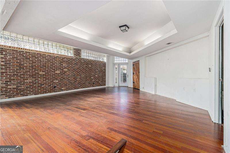 1112 Delaware Avenue Se Property Photo 4