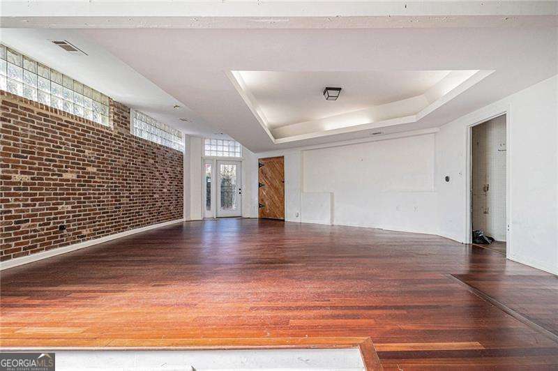 1112 Delaware Avenue Se Property Photo 6
