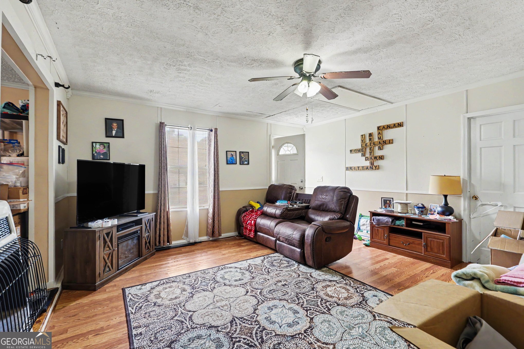 2908 Austin Bridge Road Property Photo 3