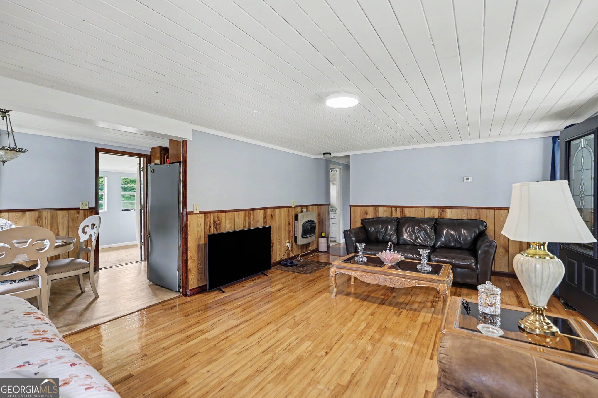2908 Austin Bridge Road Property Photo 4